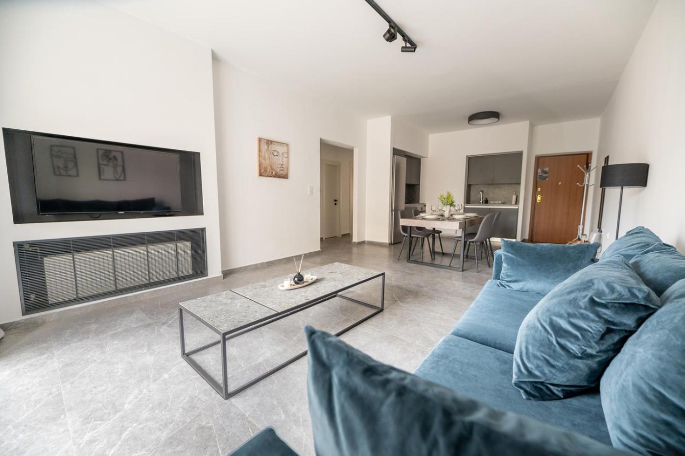 Stylish 3BR apartment in Pagkrati (PRAT_6)