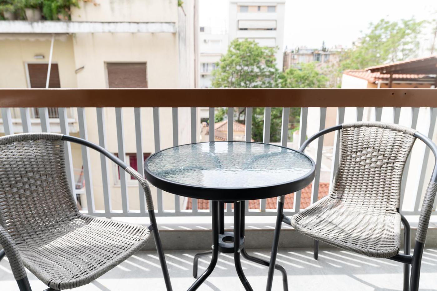 Stylish 3BR apartment in Pagkrati (PRAT_6)