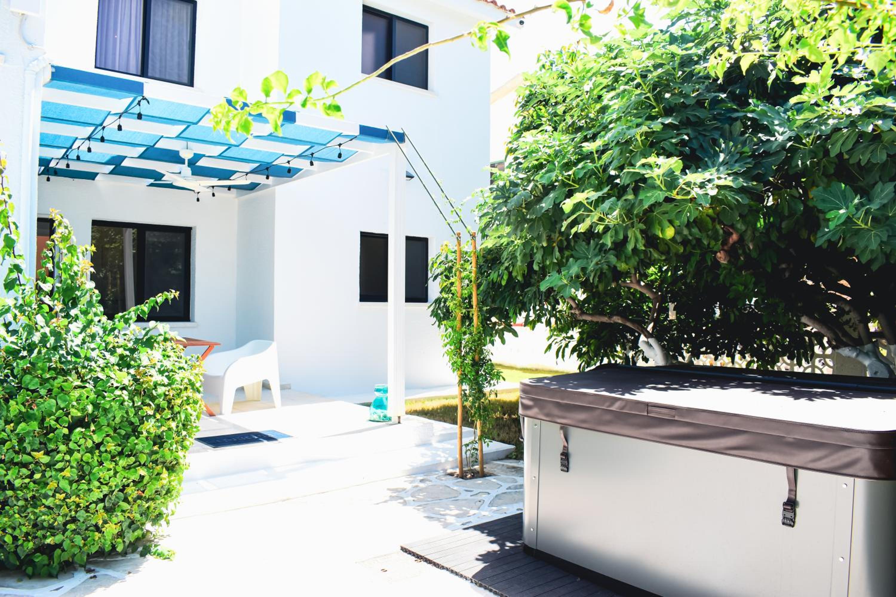 VILLA MYKONOS
