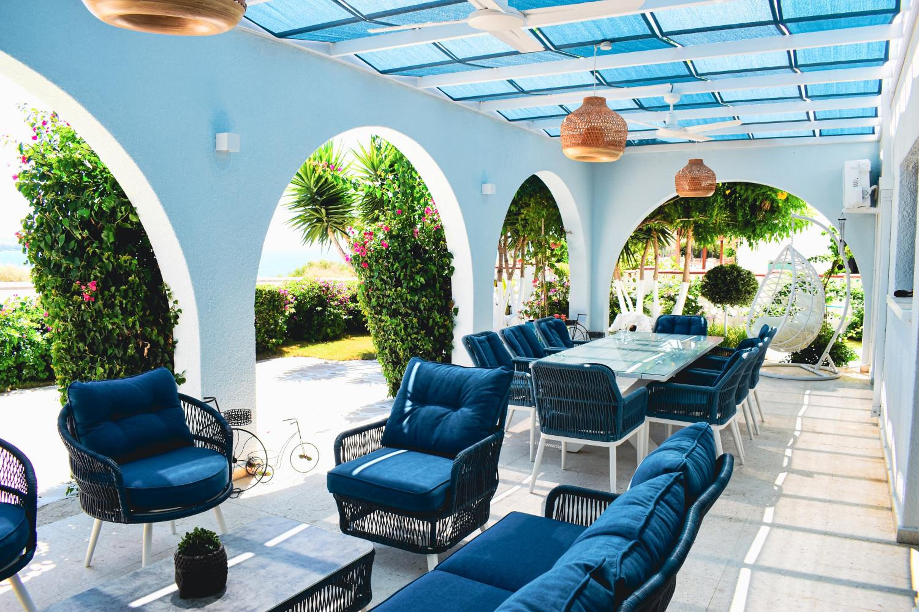 VILLA MYKONOS