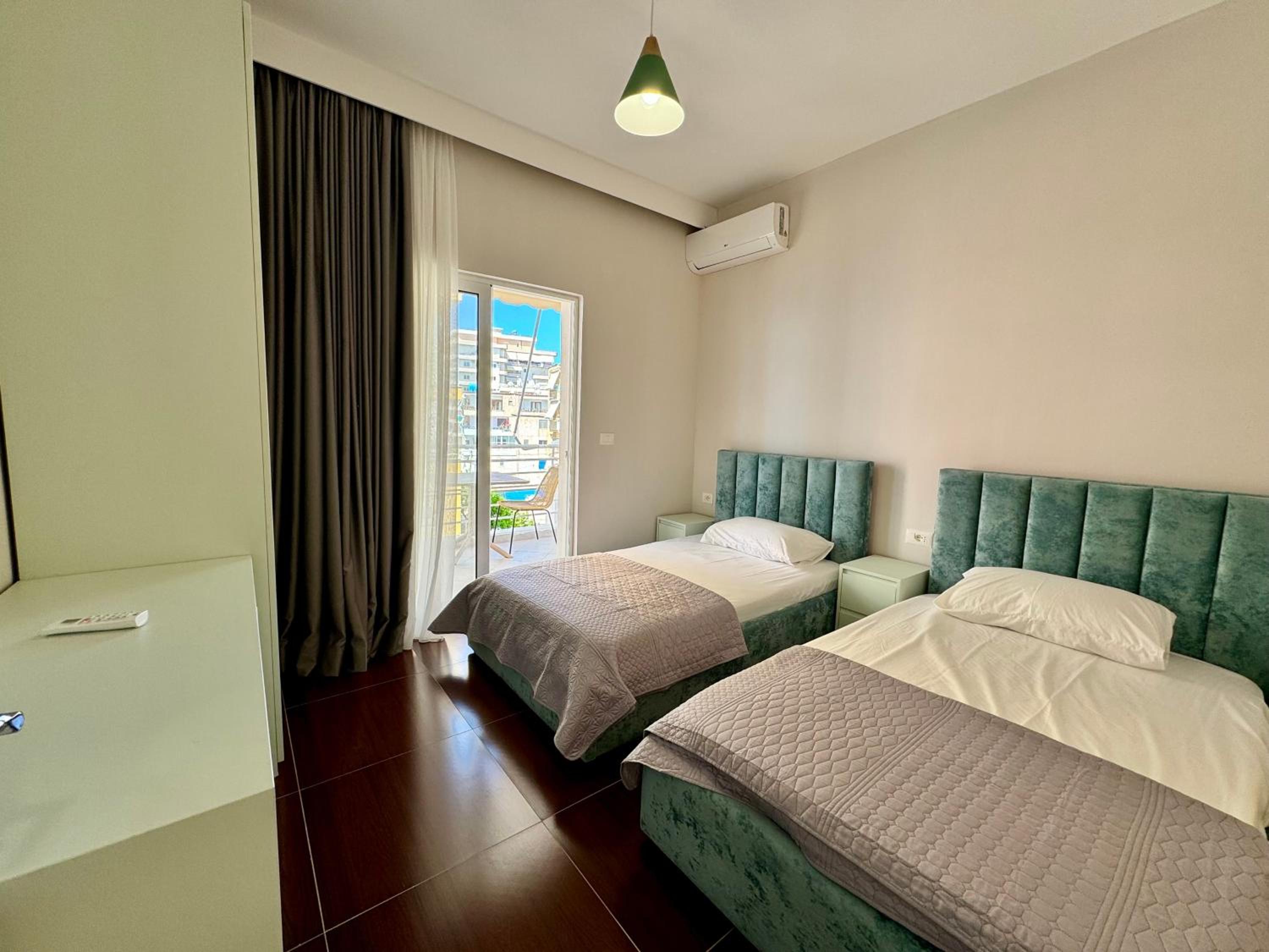 Turquoise Superior Apartment 6 Persons
