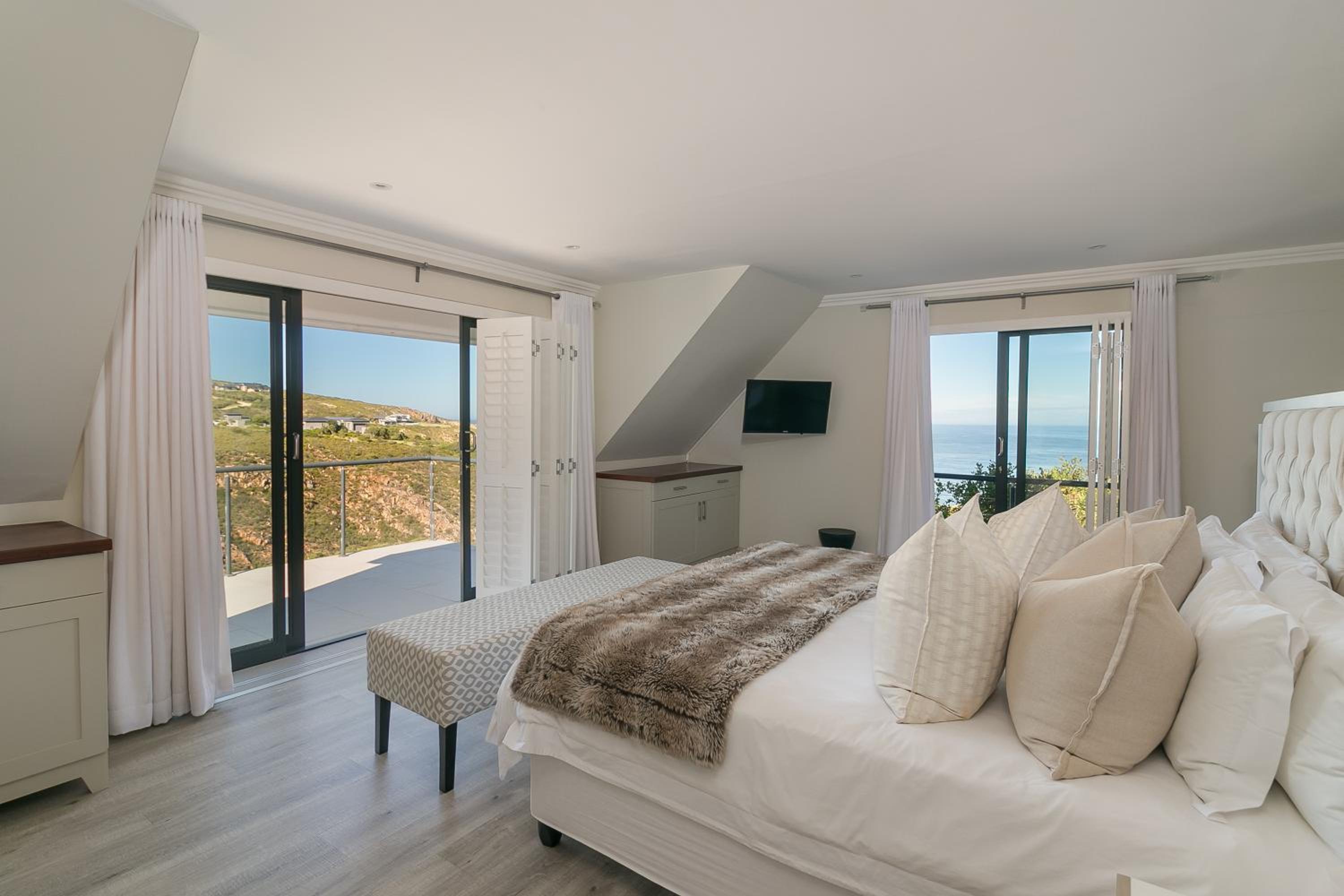 Pezula Ocean Breeze Retreat- F7 view 3