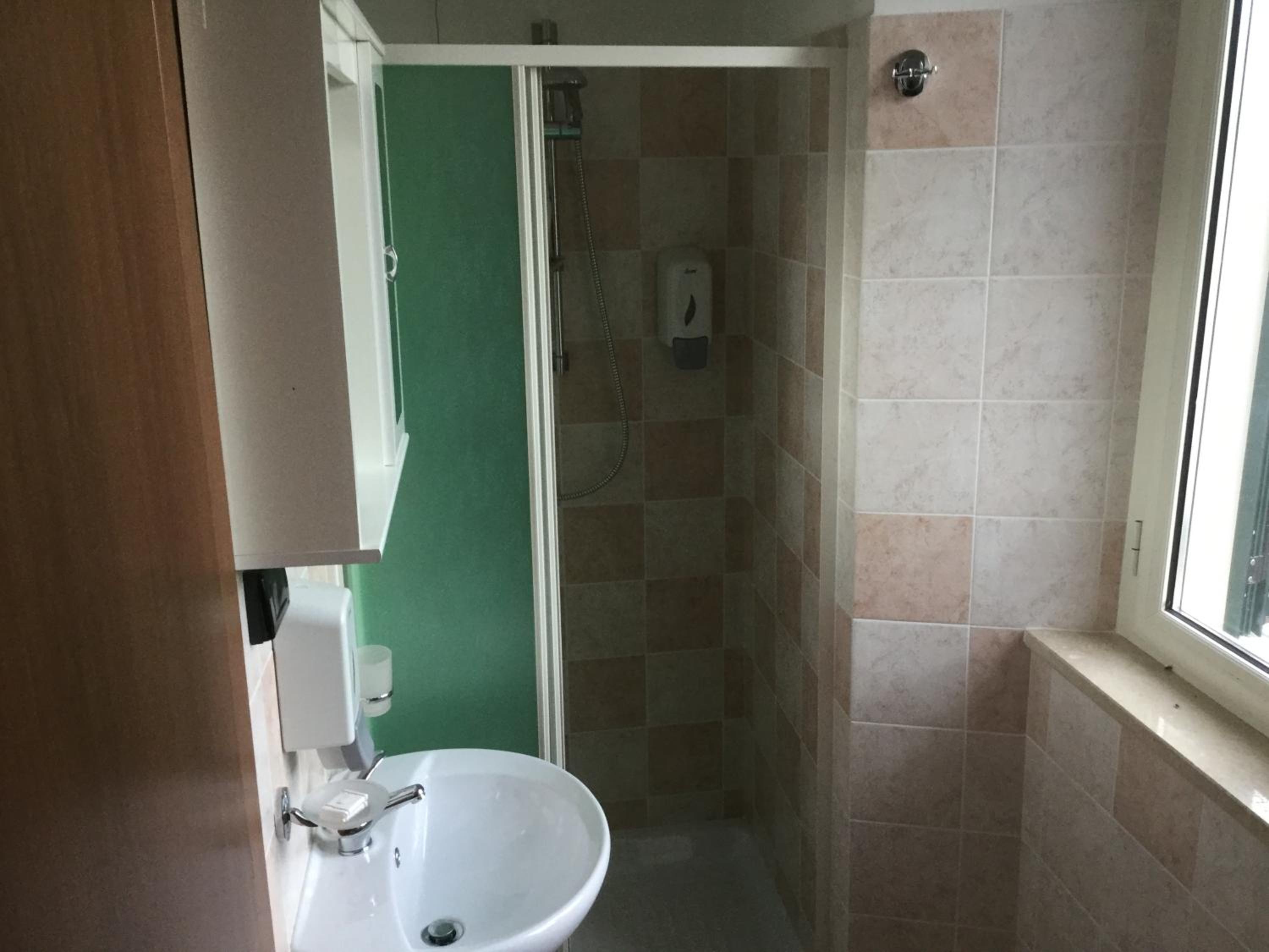 Photo 47