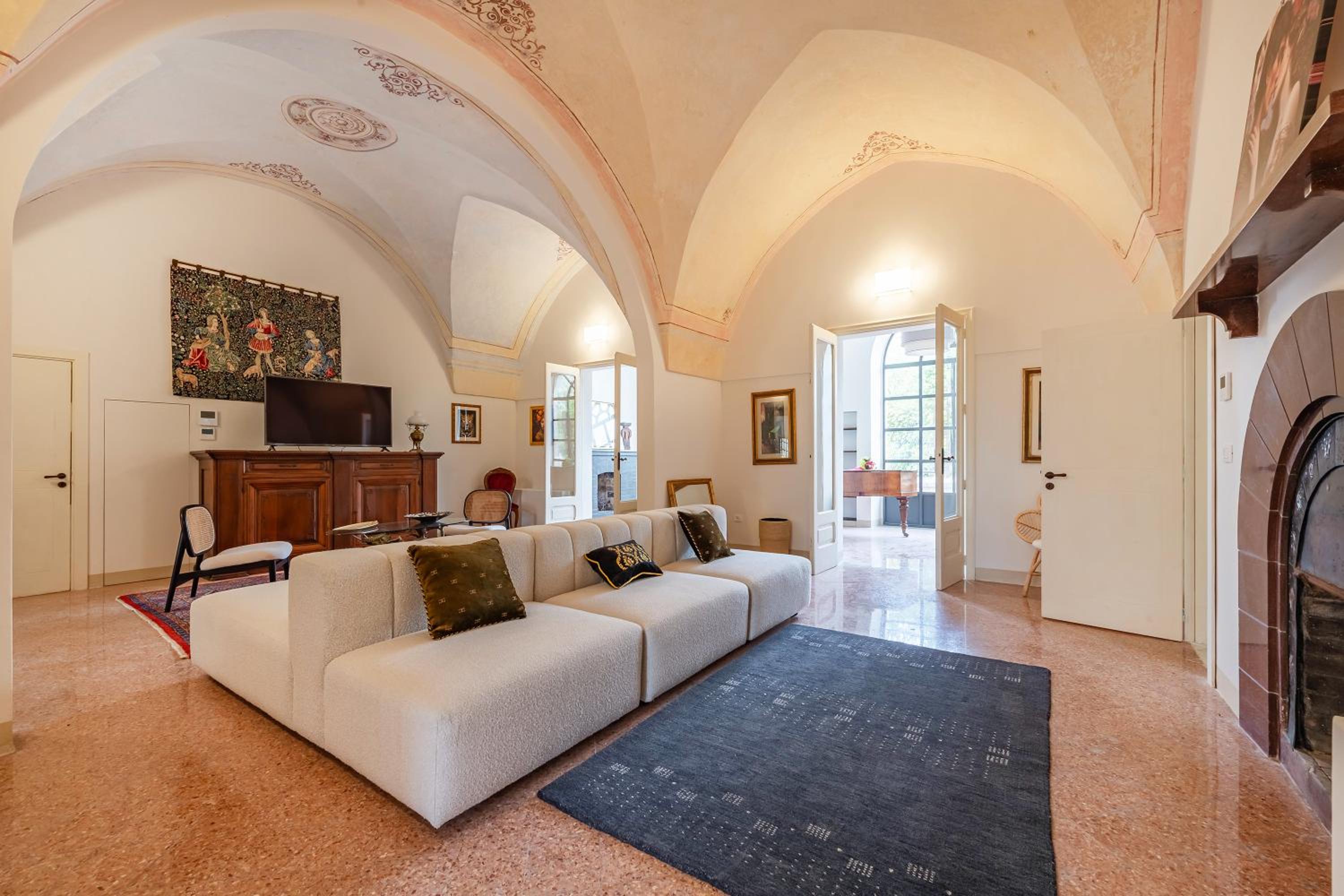 Villa Vallone Luxury With Pool - Happy Rentals