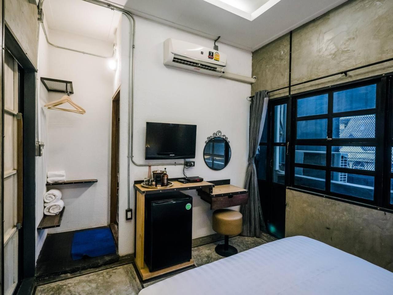 Zeds Hostel Bangkok