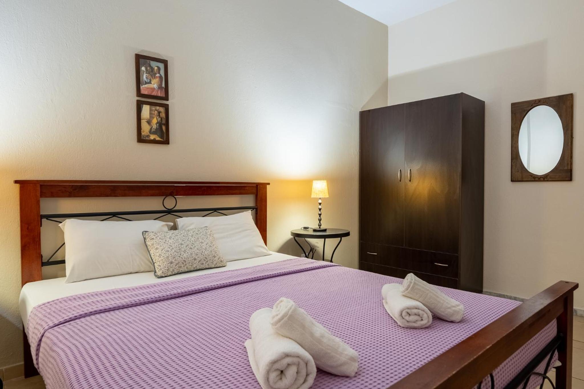 Effie Rooms photo 2