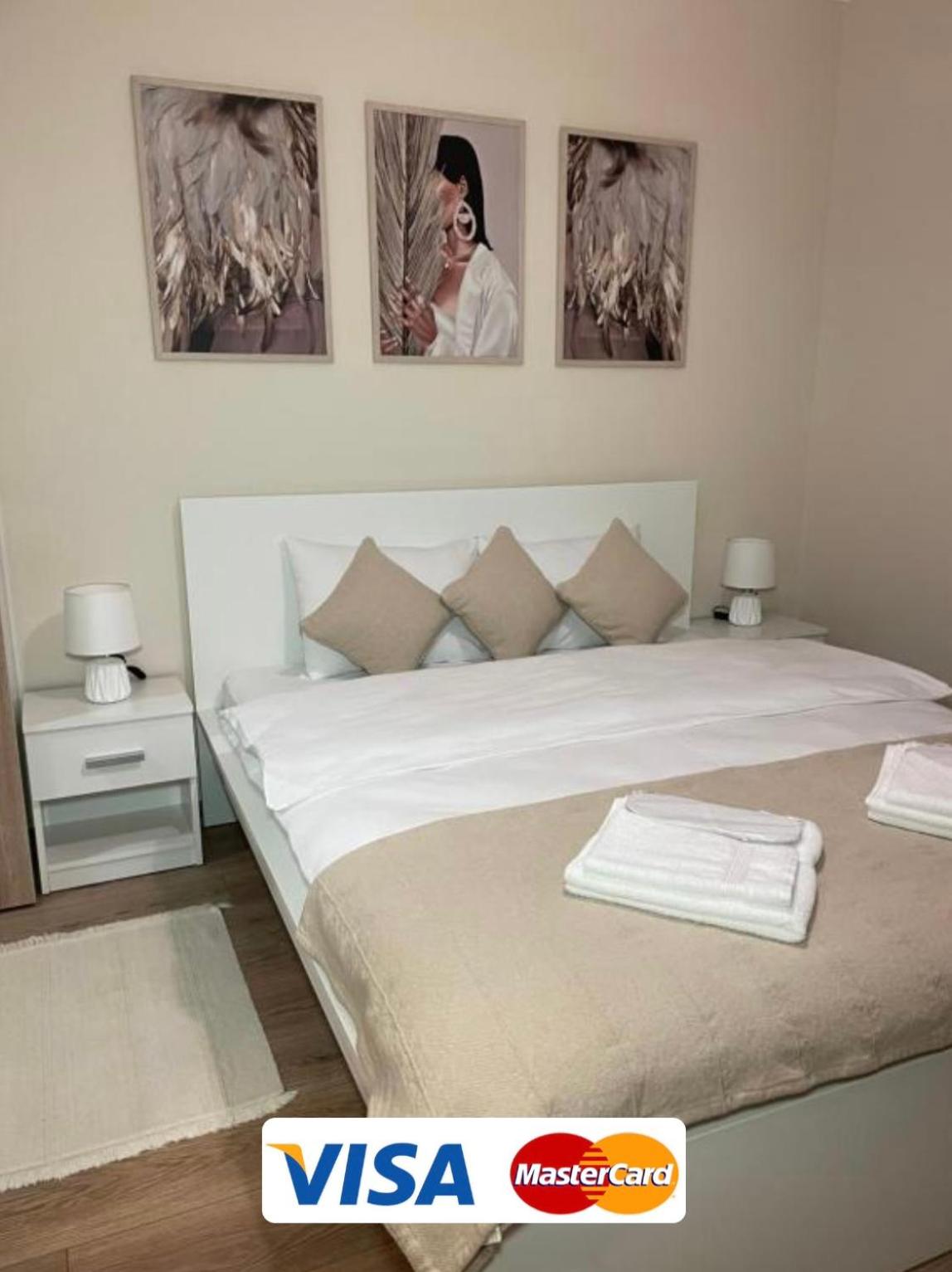 Airport Apartments Alexandra