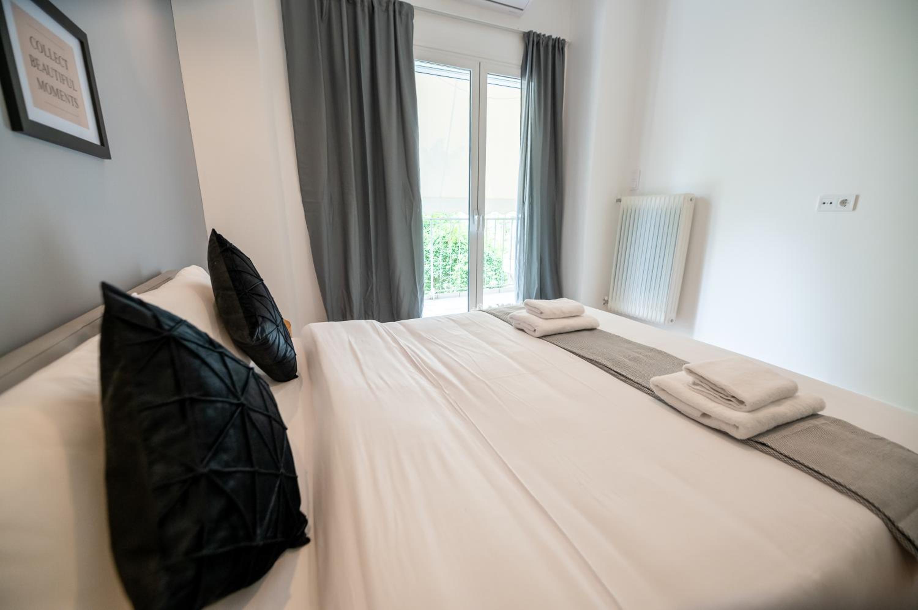 Spacious 3BR apartment in Pagkrati (PRAT_9)