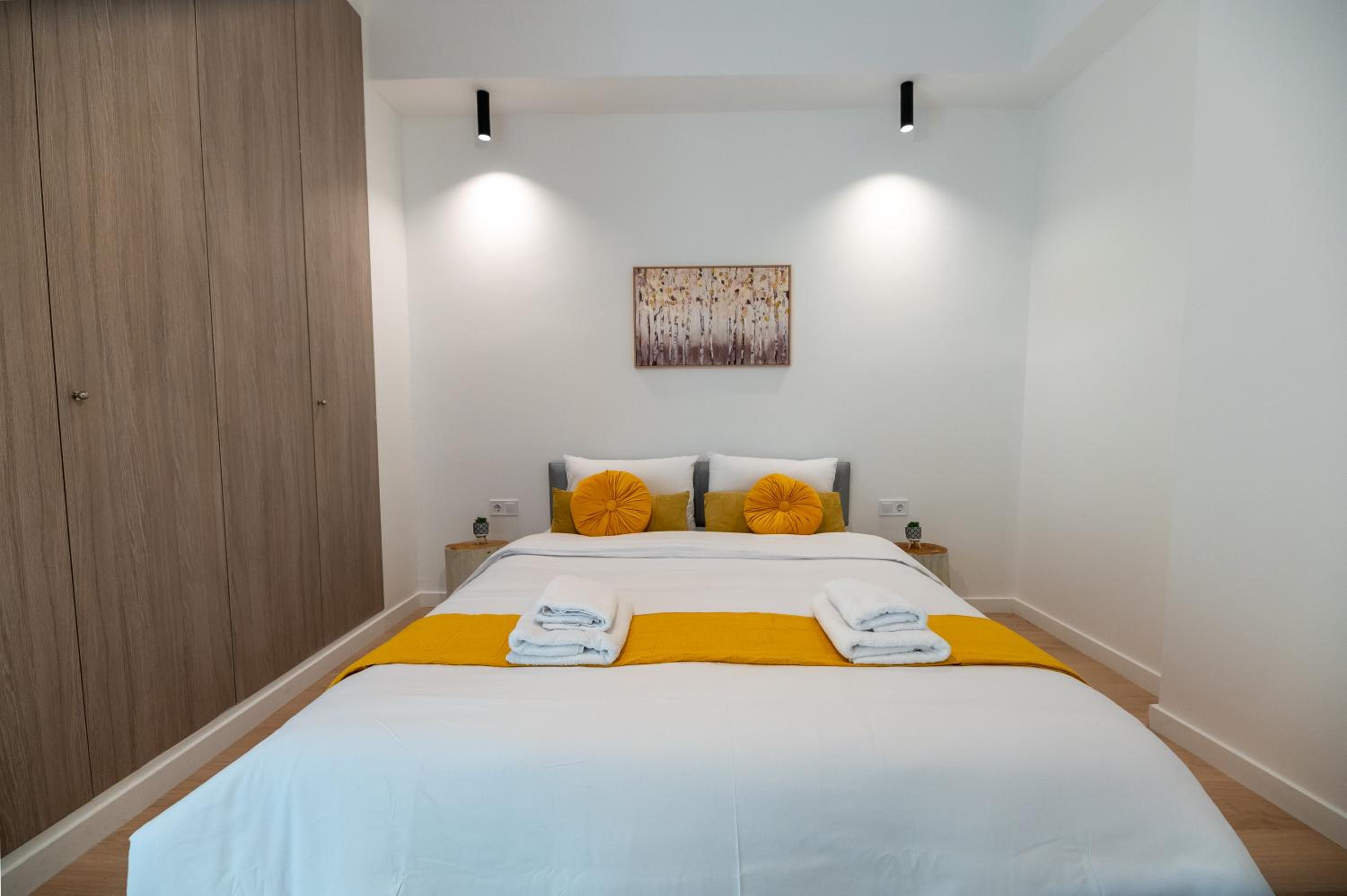 Spacious 3BR apartment in Pagkrati (PRAT_9)