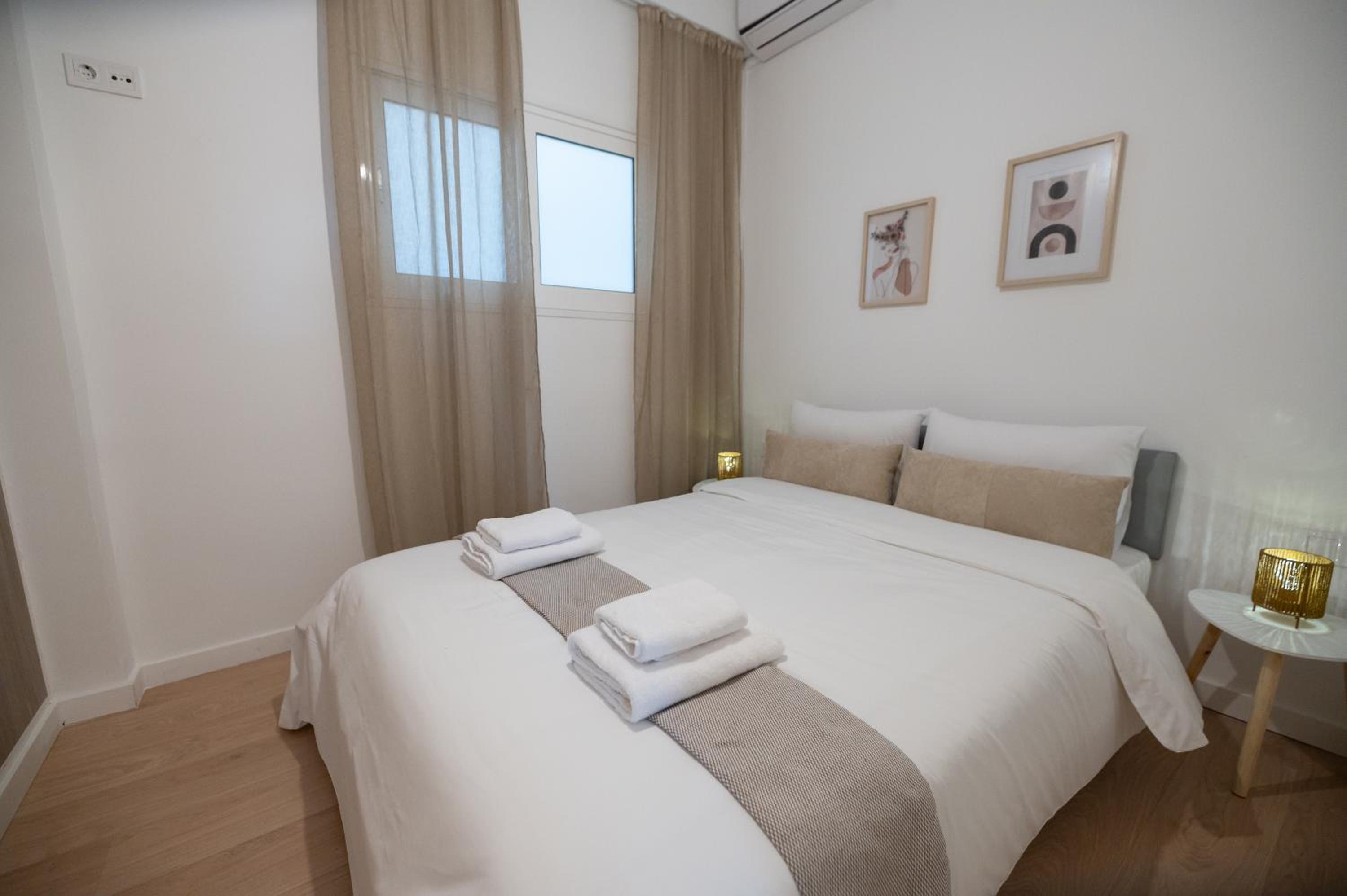 Spacious 3BR apartment in Pagkrati (PRAT_9)
