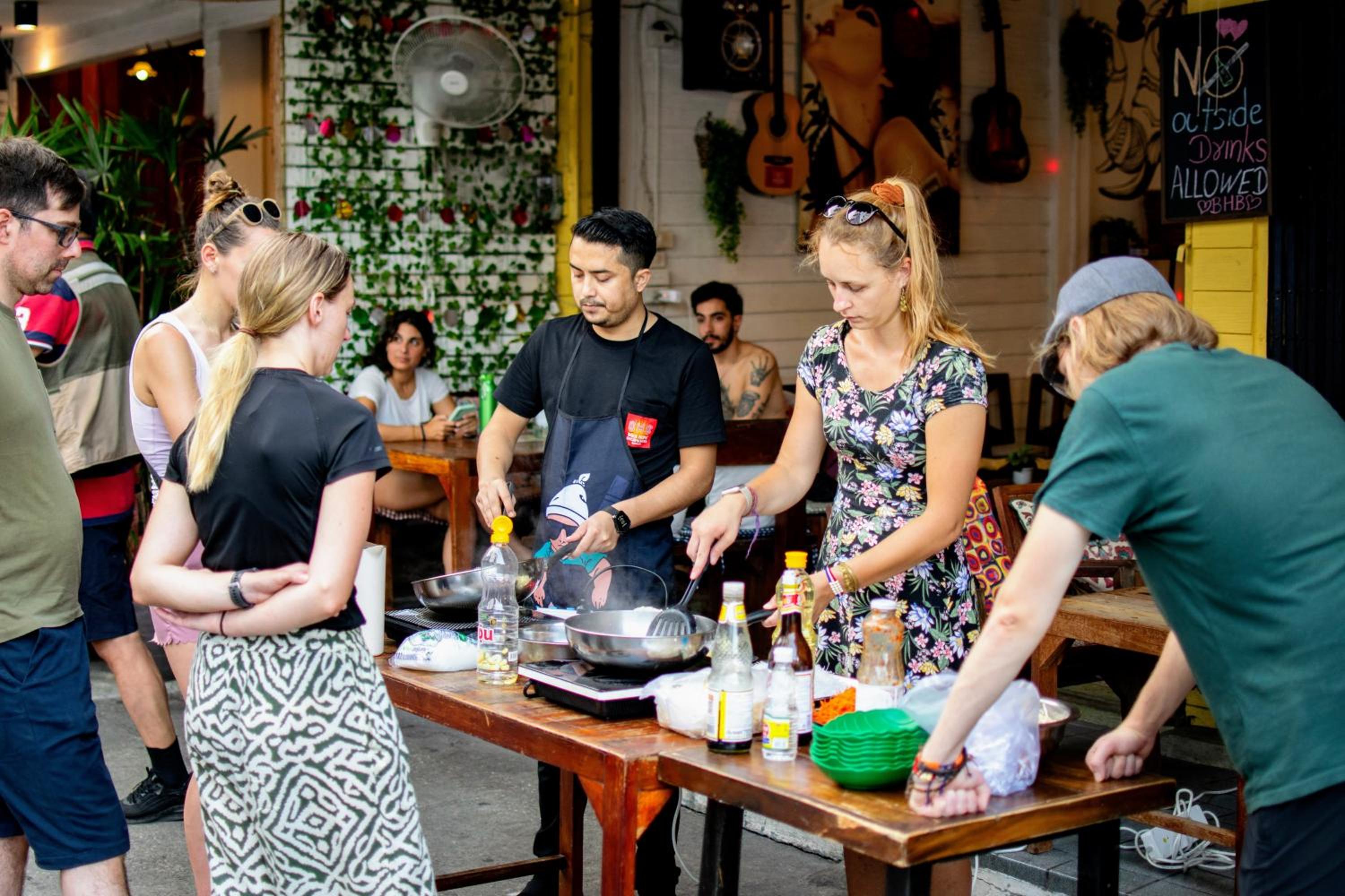 Back Home Backpackers Hostel - Image 4