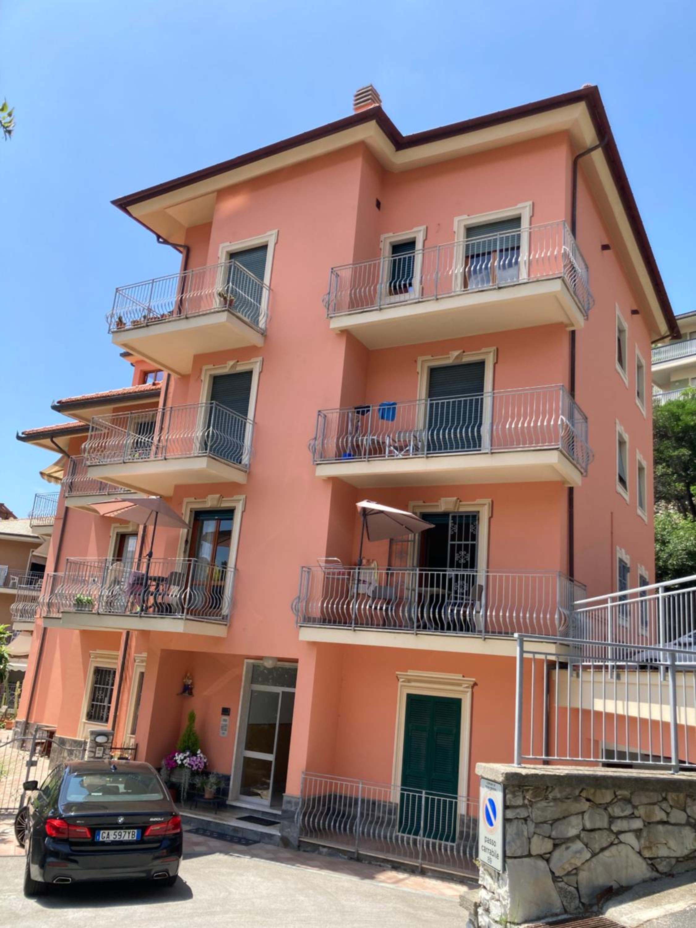 Kriss Apartments