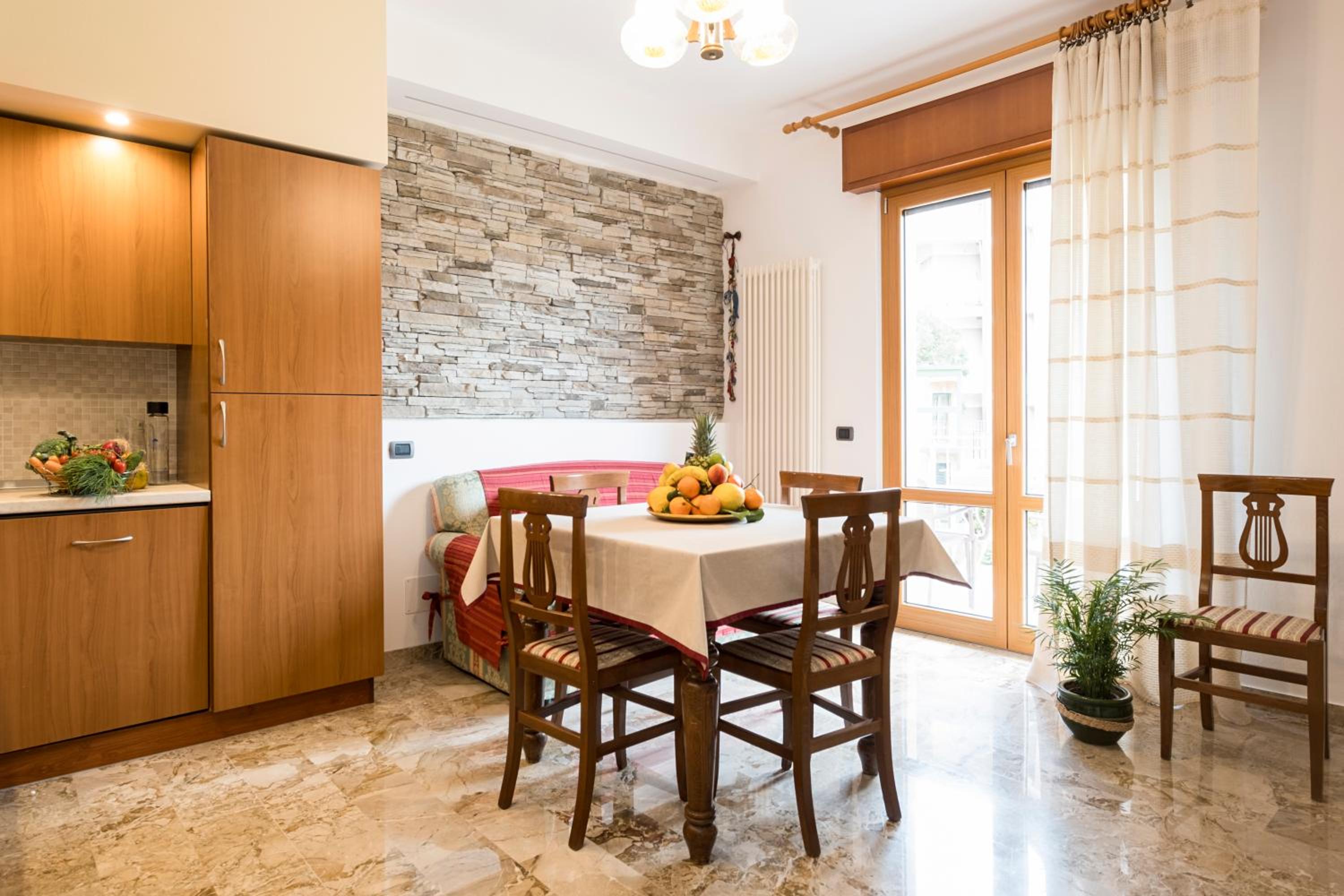 Kriss Apartments