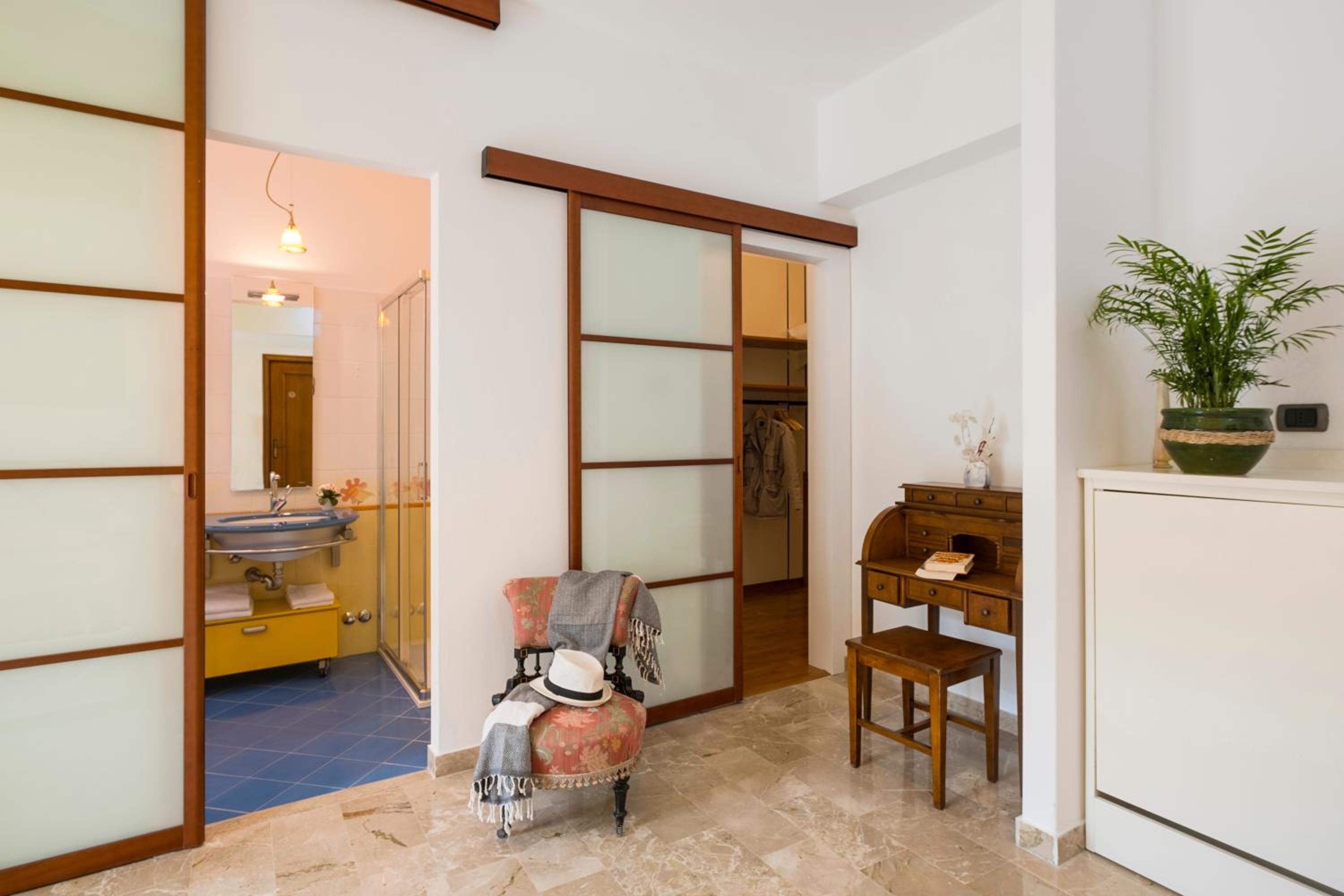 Kriss Apartments