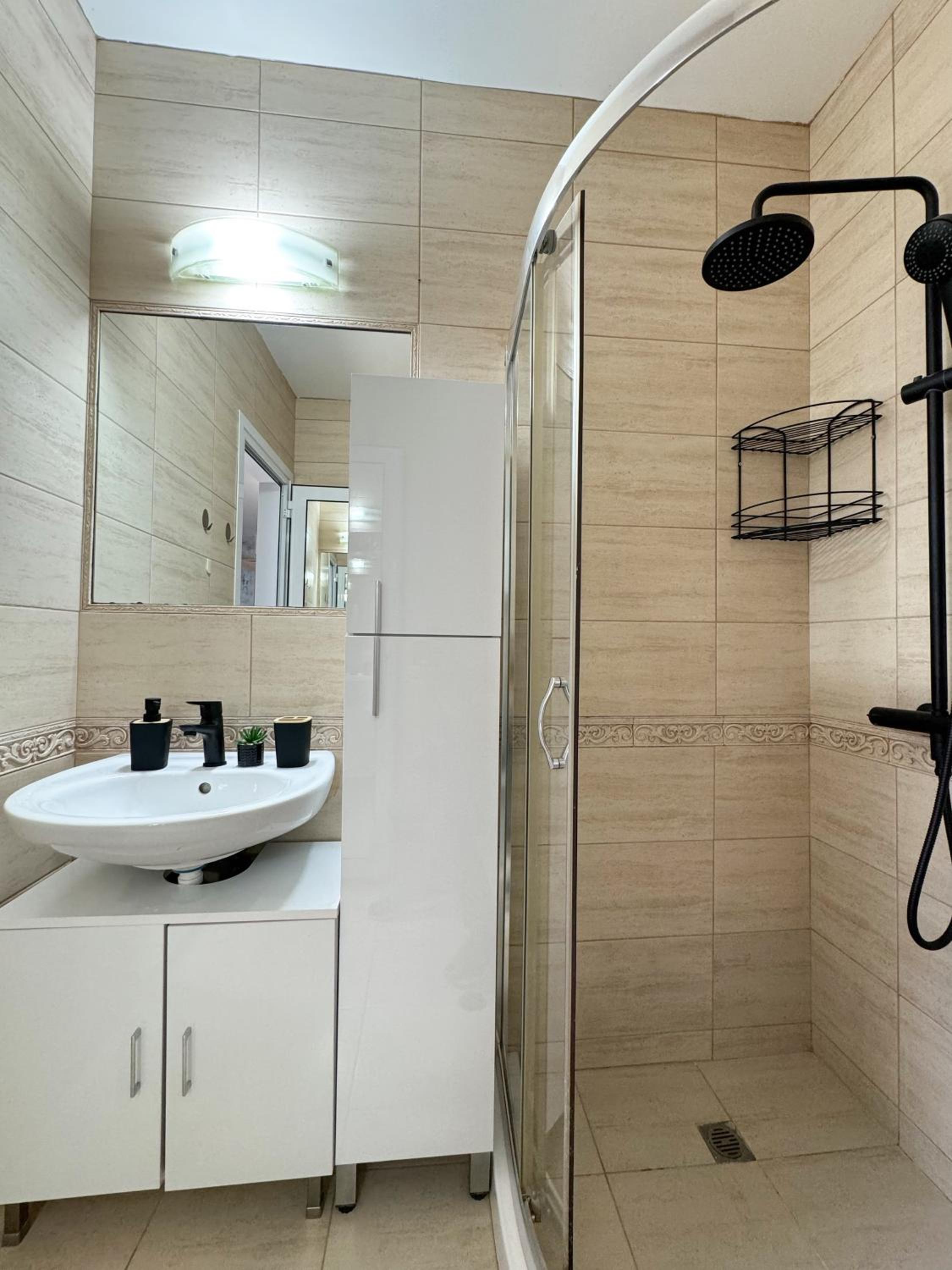 Artistic Apartment for 4 Guests in Burgas