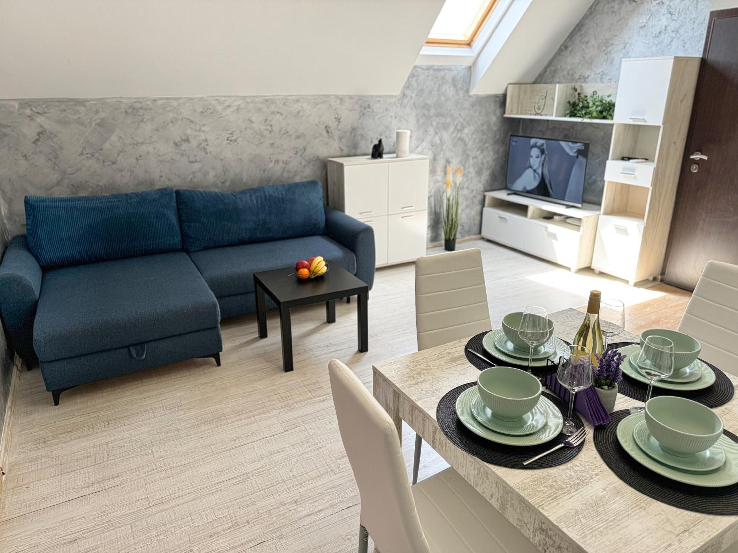 Artistic Apartment for 4 Guests in Burgas