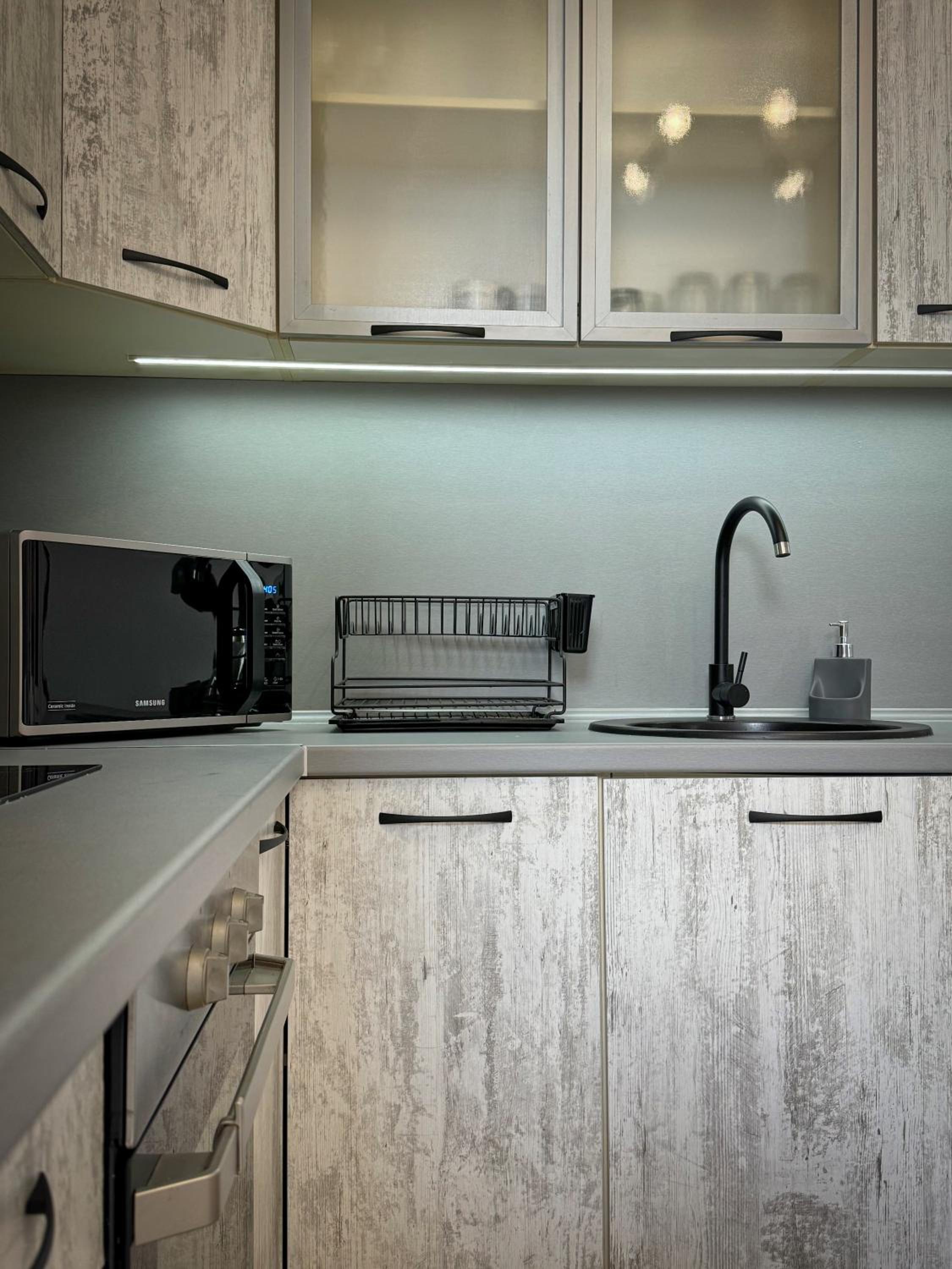 Artistic Apartment for 4 Guests in Burgas