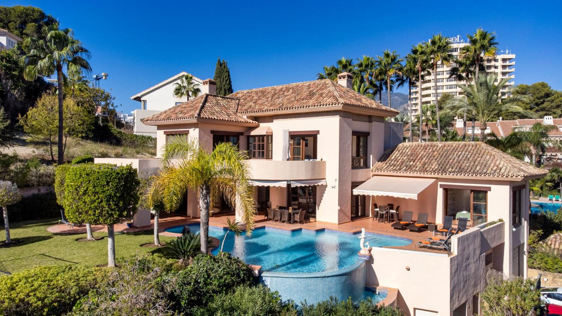 Luxury Villa Robledal By Mabiente - Views of the sea and the golf course view 2