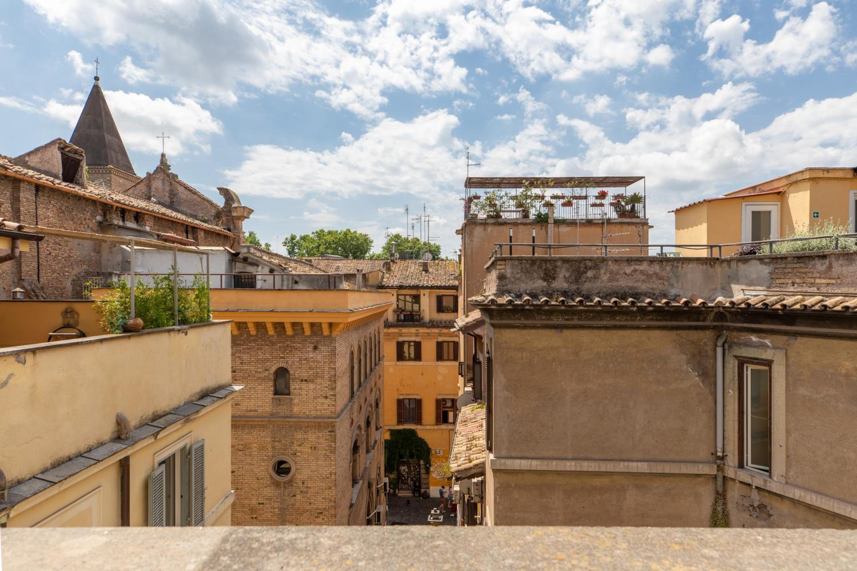 iFlat Trastevere Stylish 4 Bedroom Penthouse