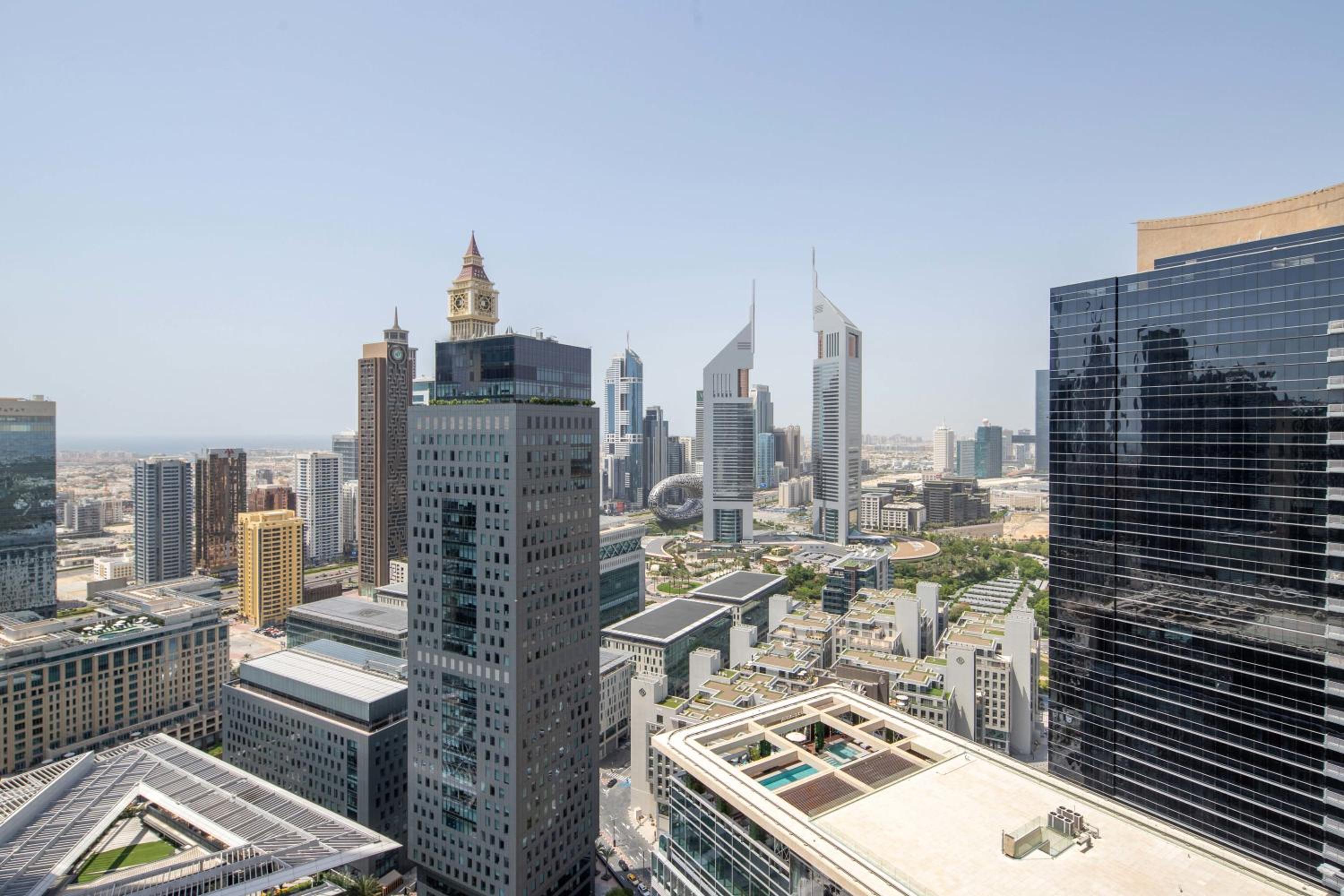 Frank Porter - Burj Daman — Dubai photo 3