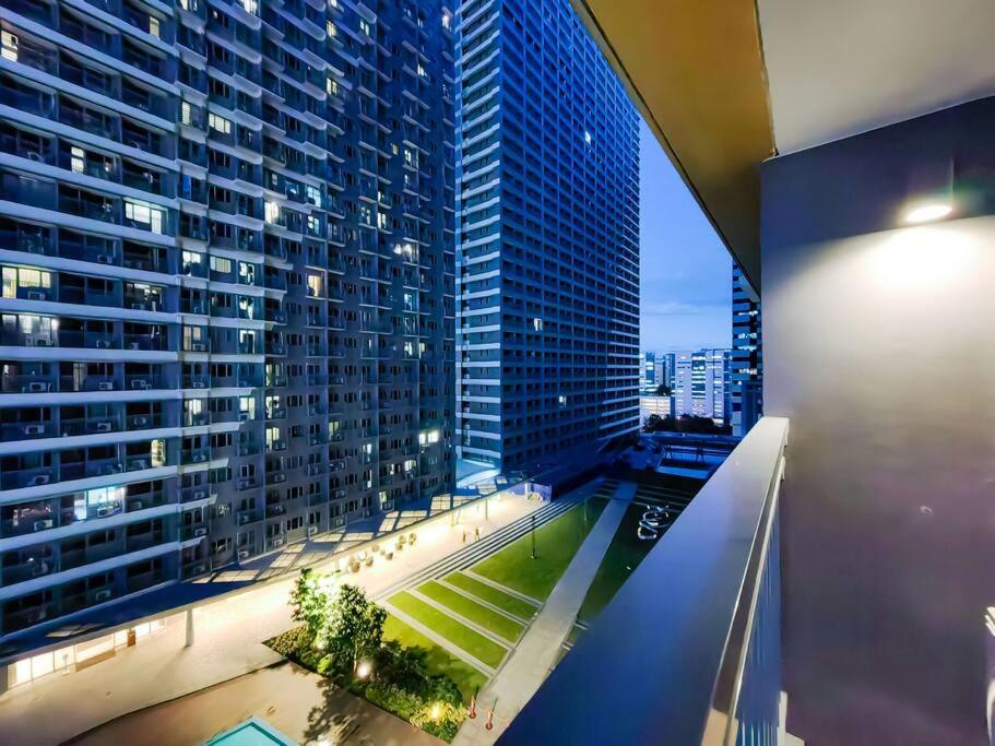 1BR Condotel with Balcony at FAME Residences #FM17 view 4