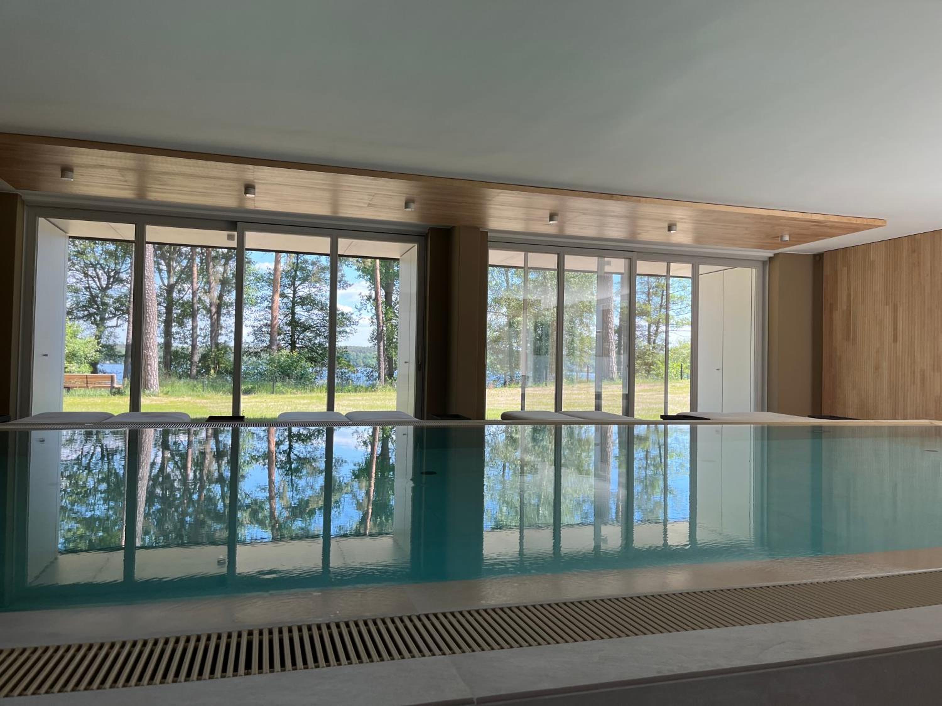 My Marina Apartment mit Pool und Sauna am See