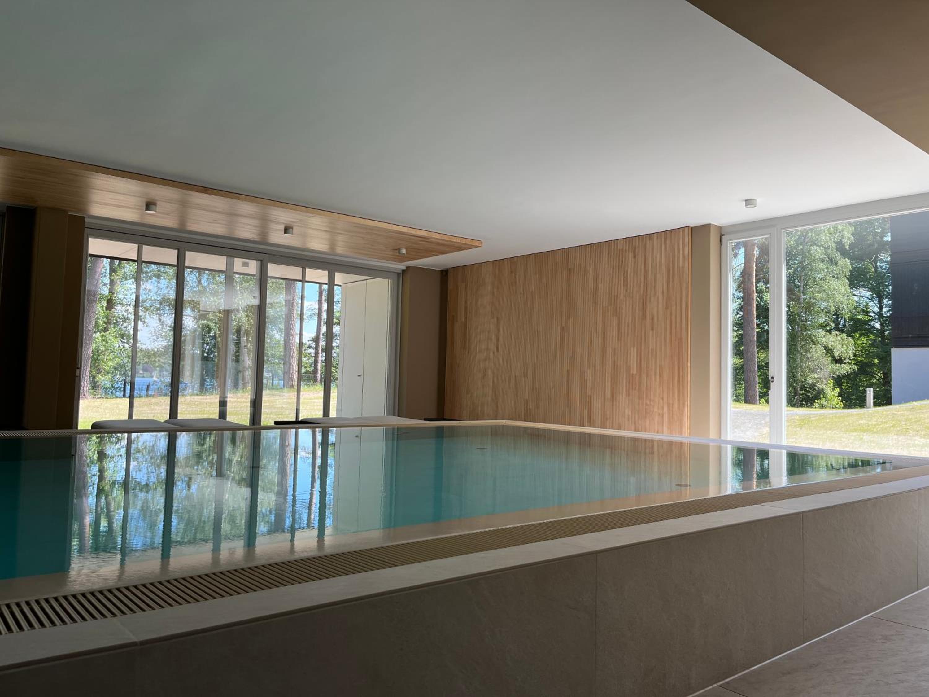 My Marina Apartment mit Pool und Sauna am See