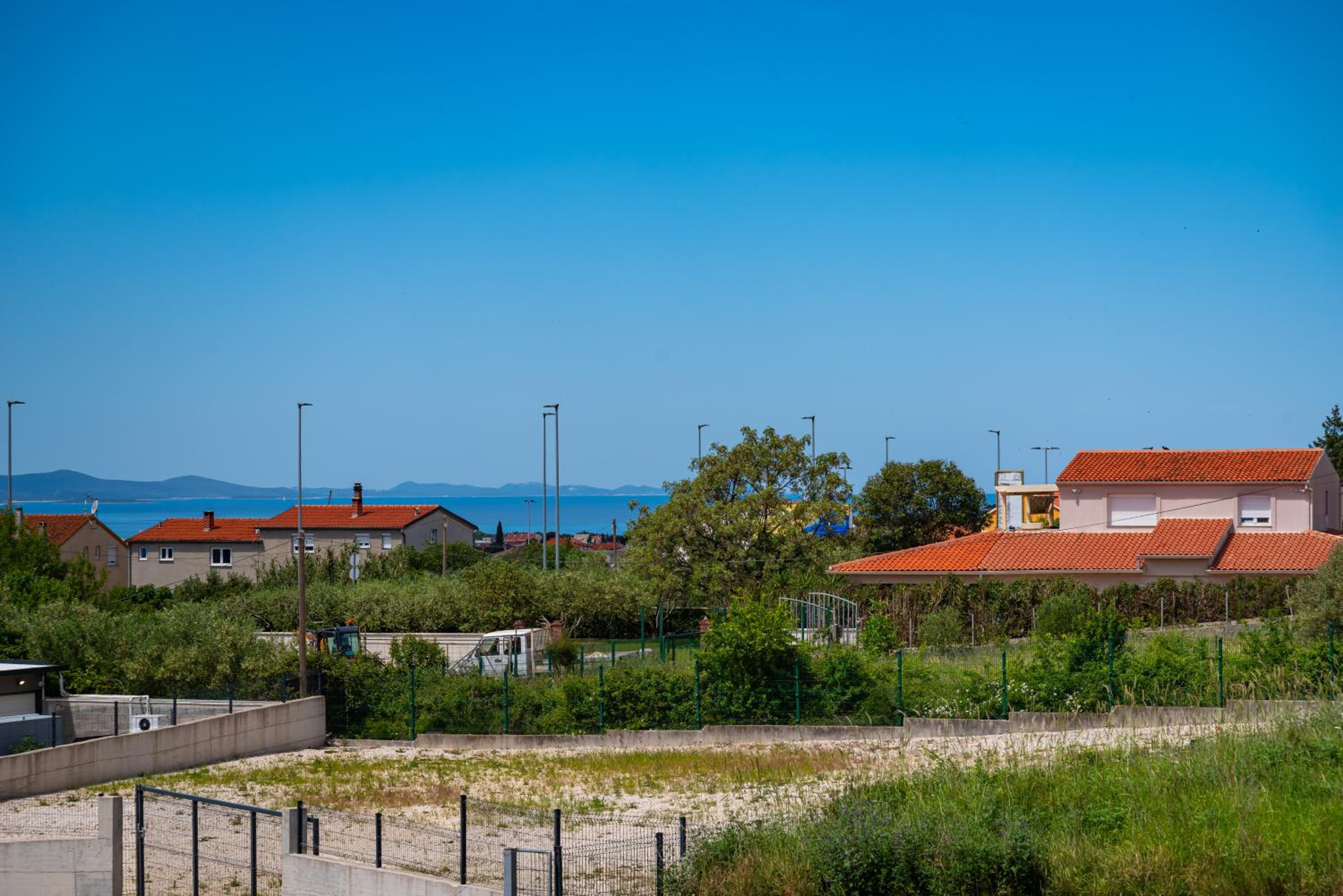 Rooftop Horizon