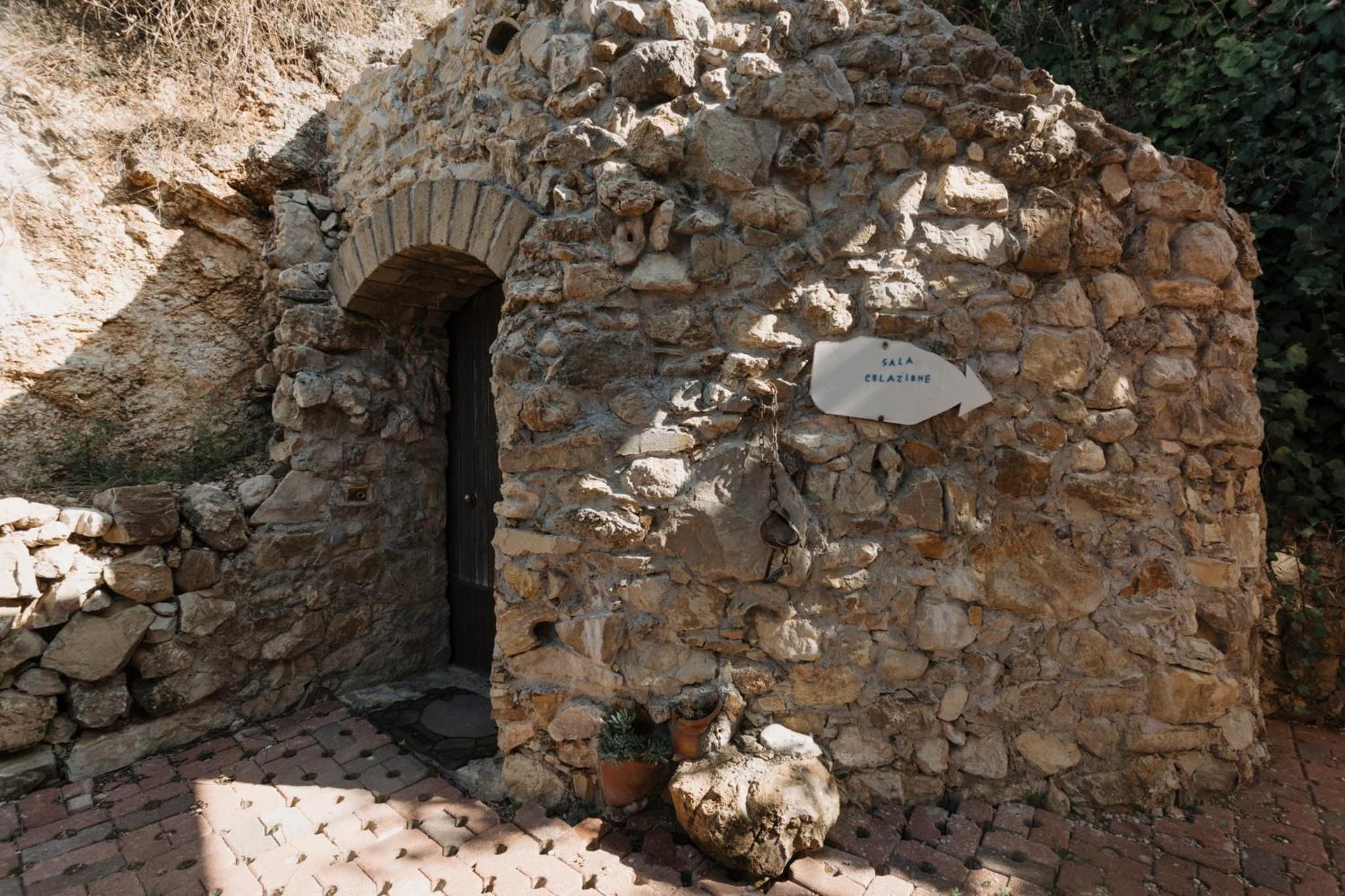 Photo 42
