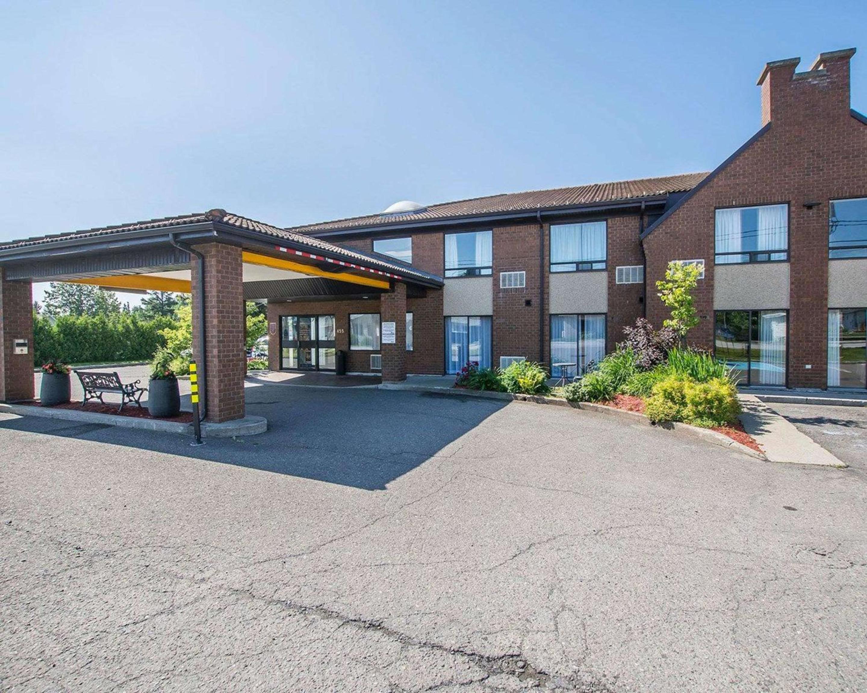 Comfort Inn - Image 1