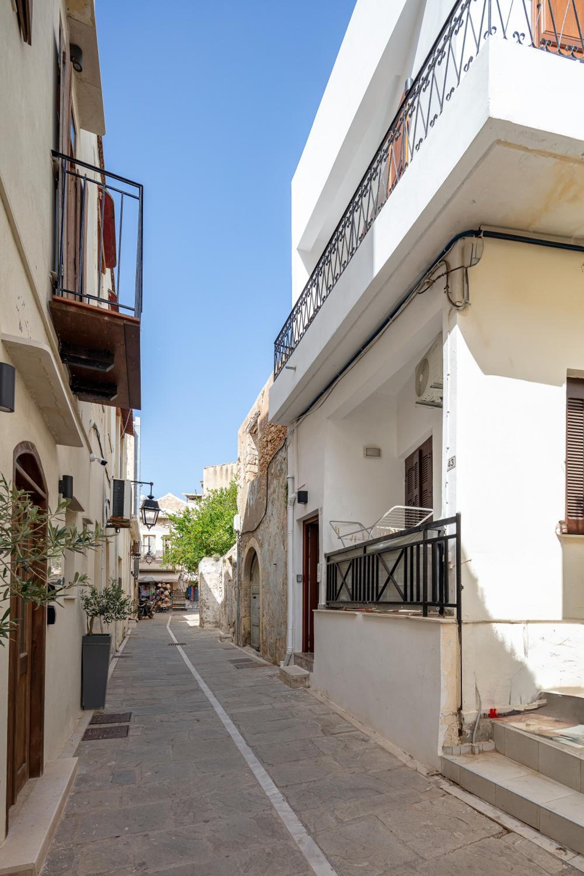 Ebenus Residence photo 4