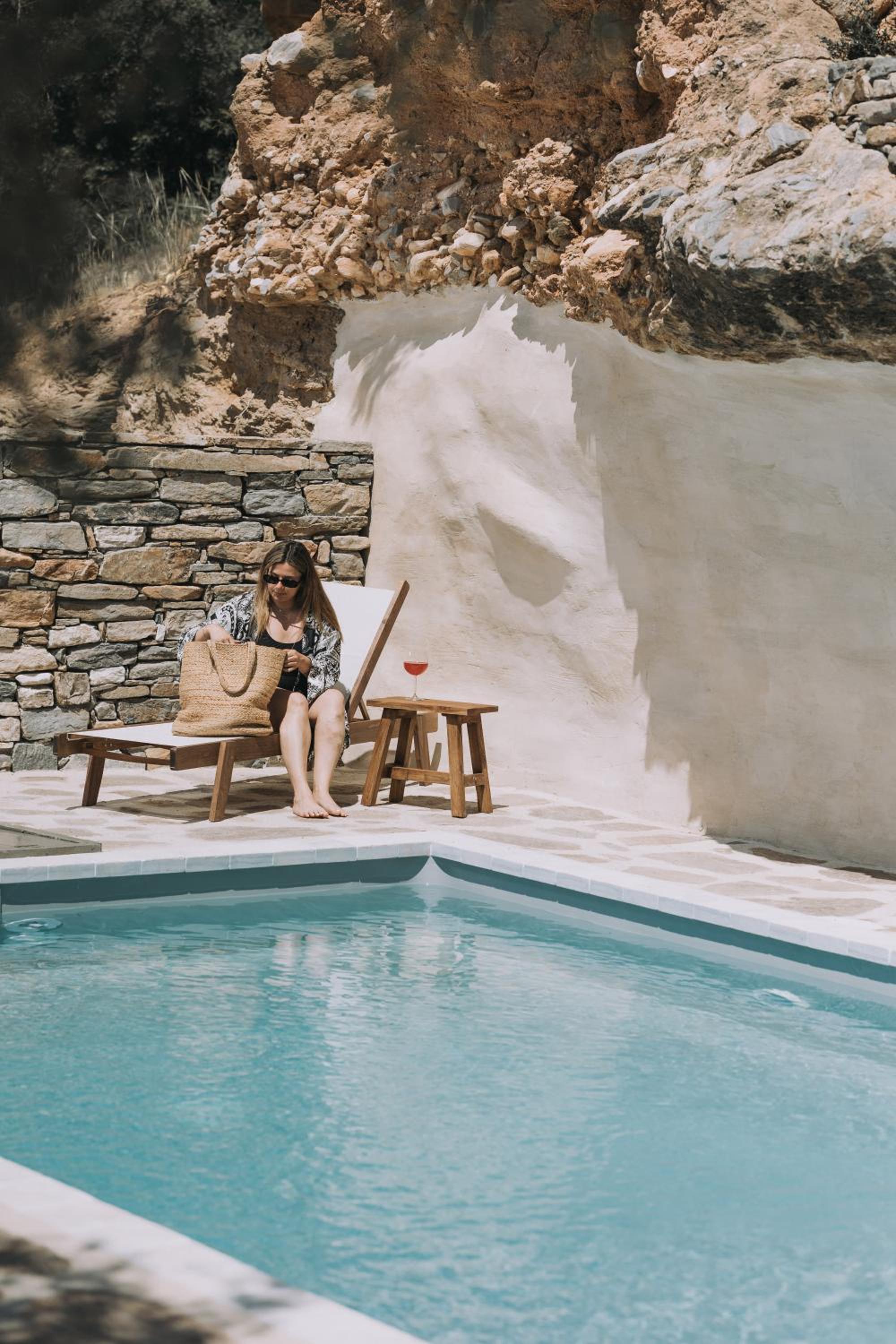 Zos Suites