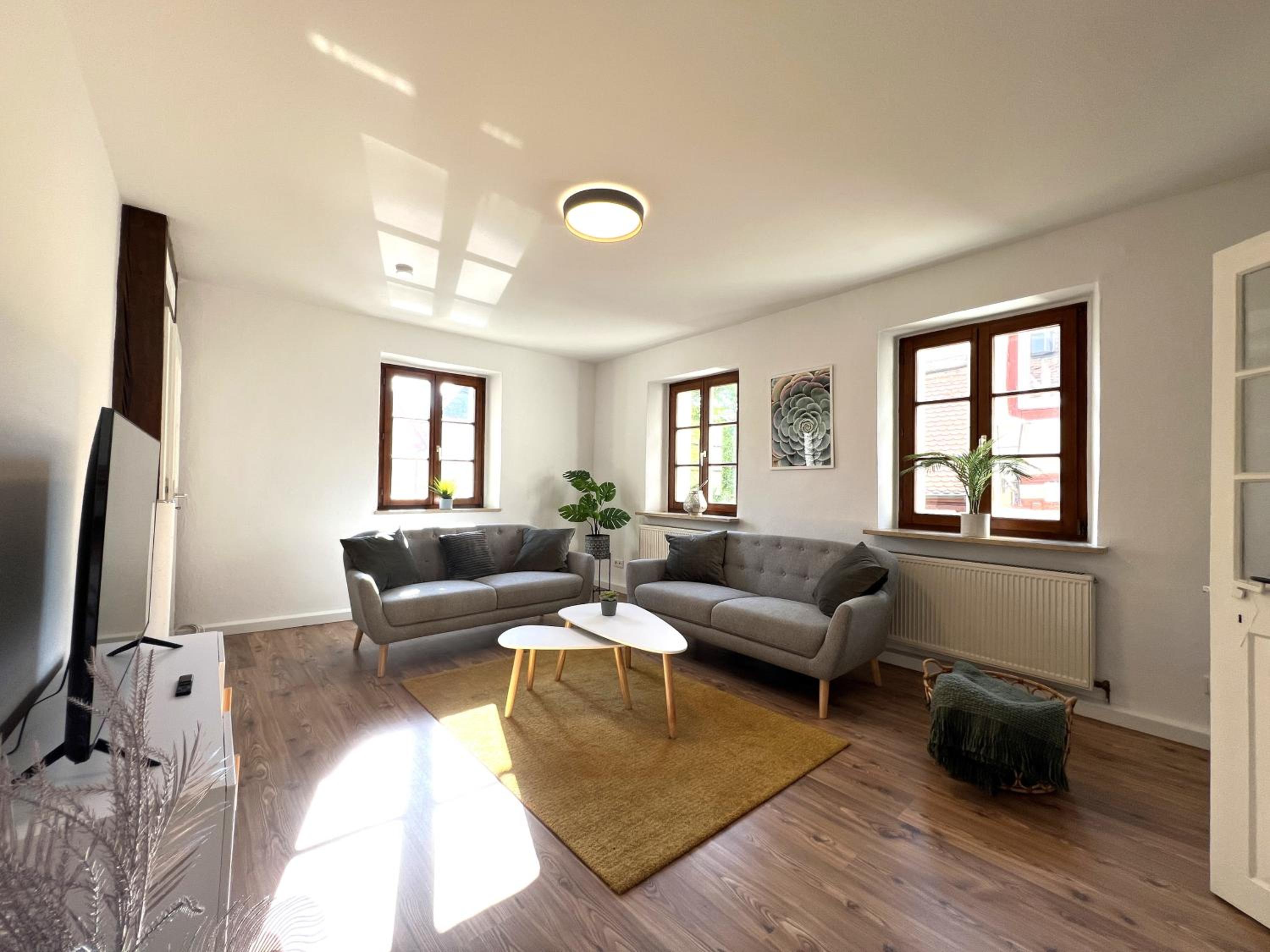 Ferienwohnung Gunzenhausen, Innenstadt, Dachterrasse, Stellplatz