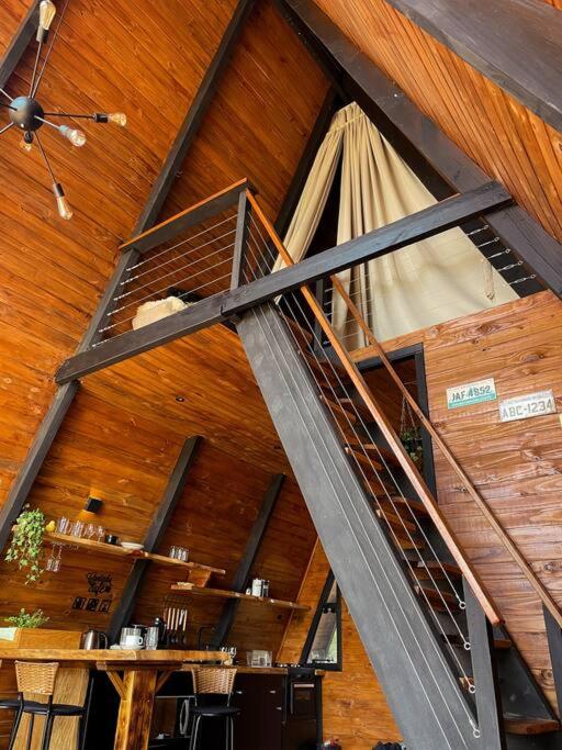 Cabana romântica com hidromassagem próx ao centro.