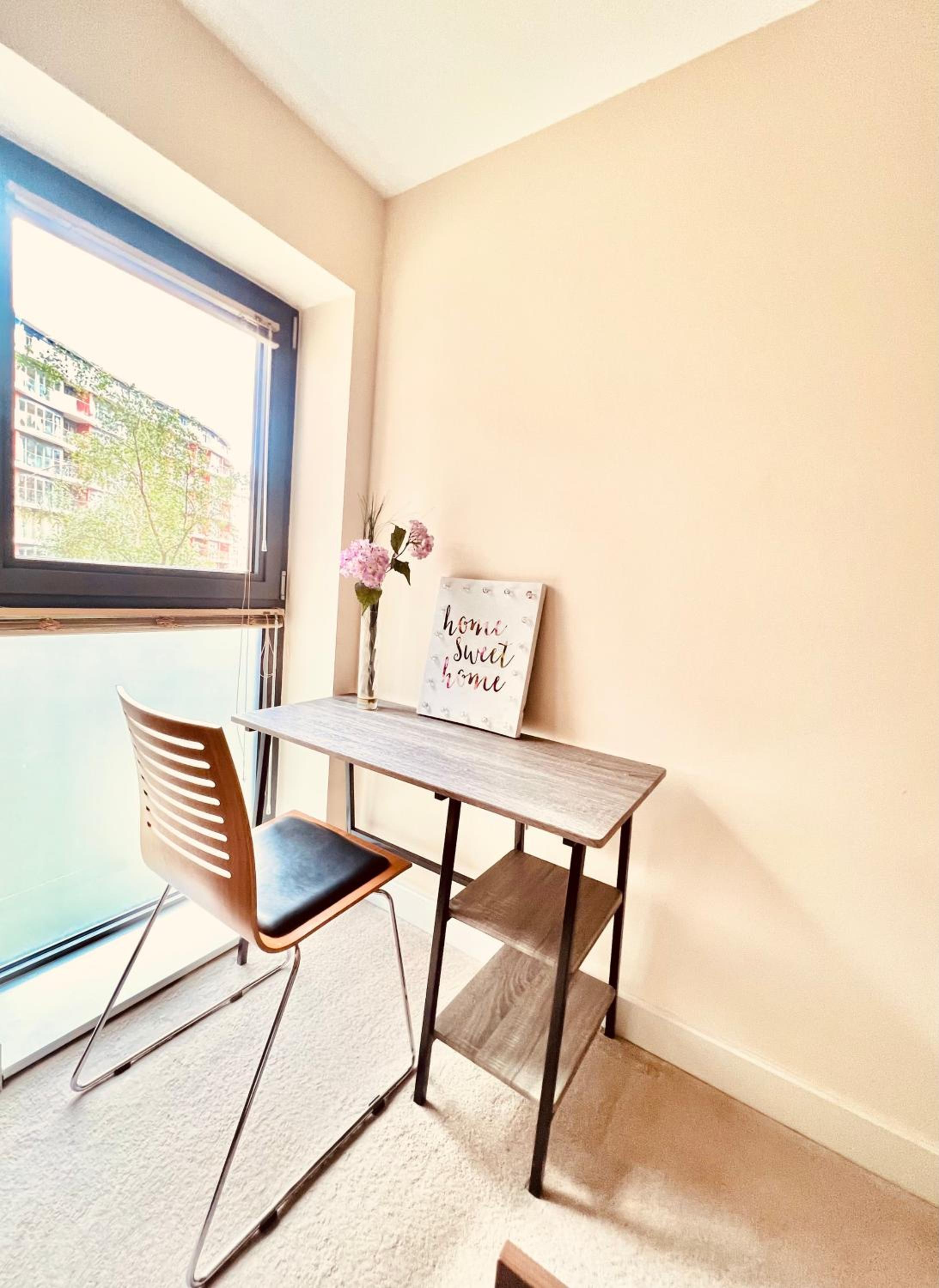 Canada Water SE16 7AQ 2bed apartment