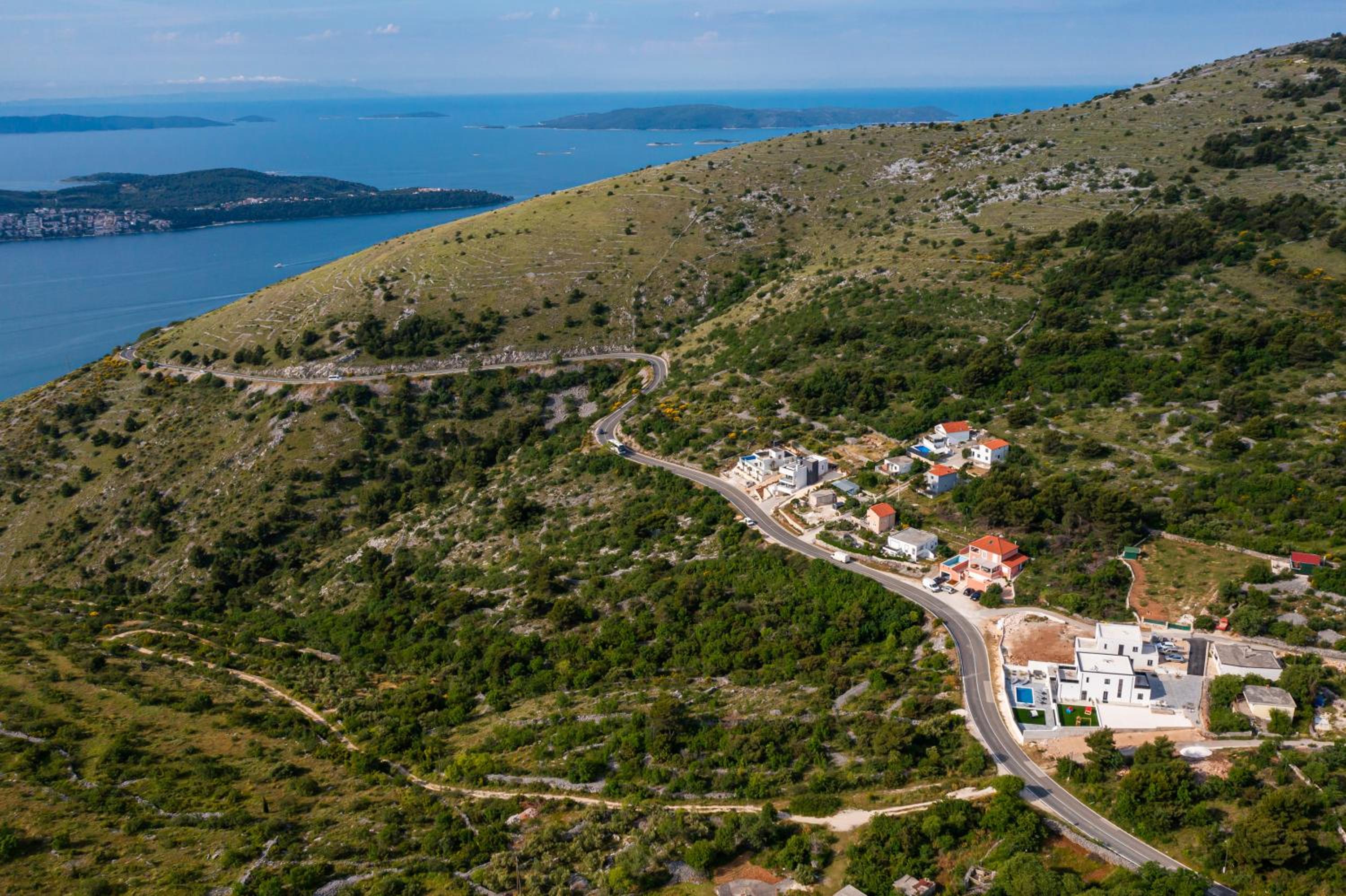 Villa Vista- heated swimming pool, close to Split and Trogir