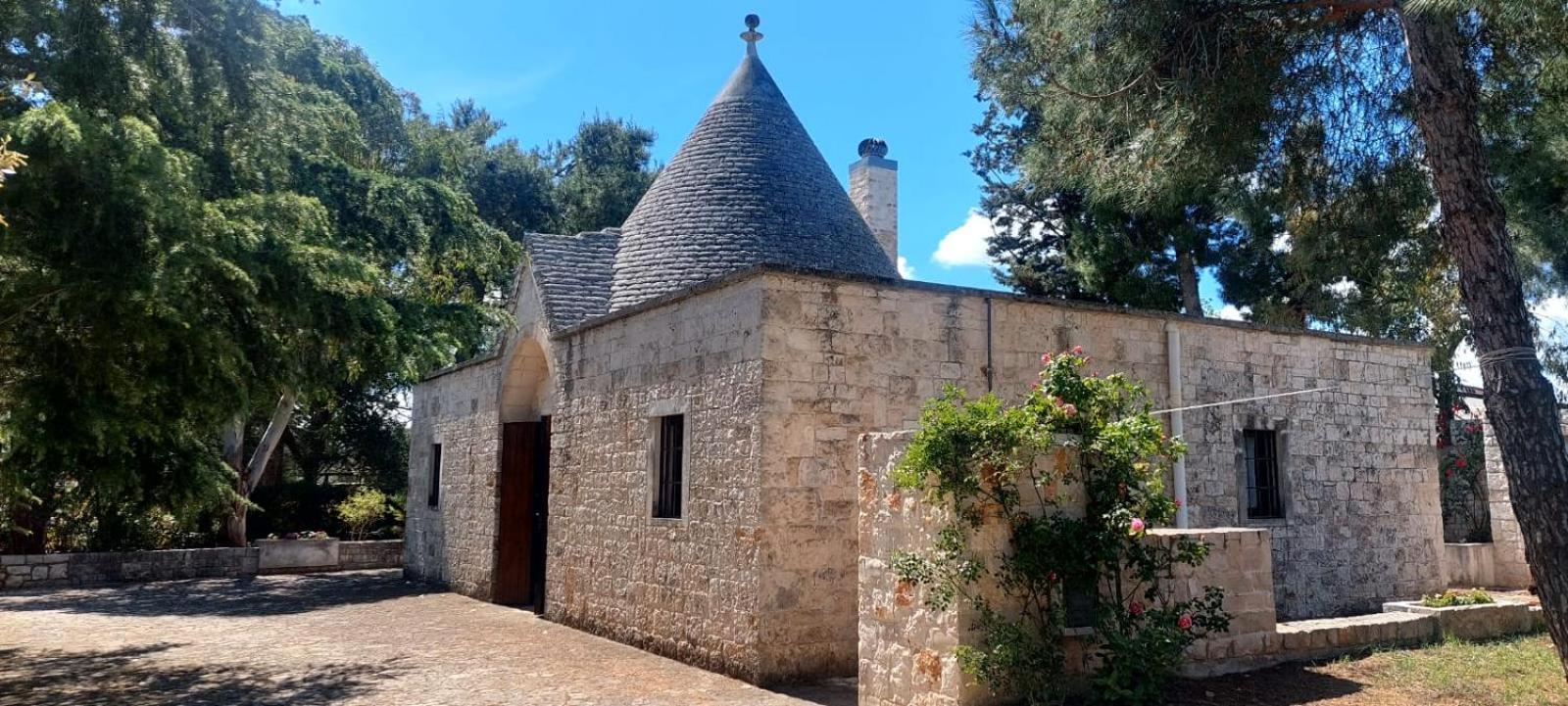 Il Trullo delle rose, Monopoli by IL PUMO DI PUGLIA view 2