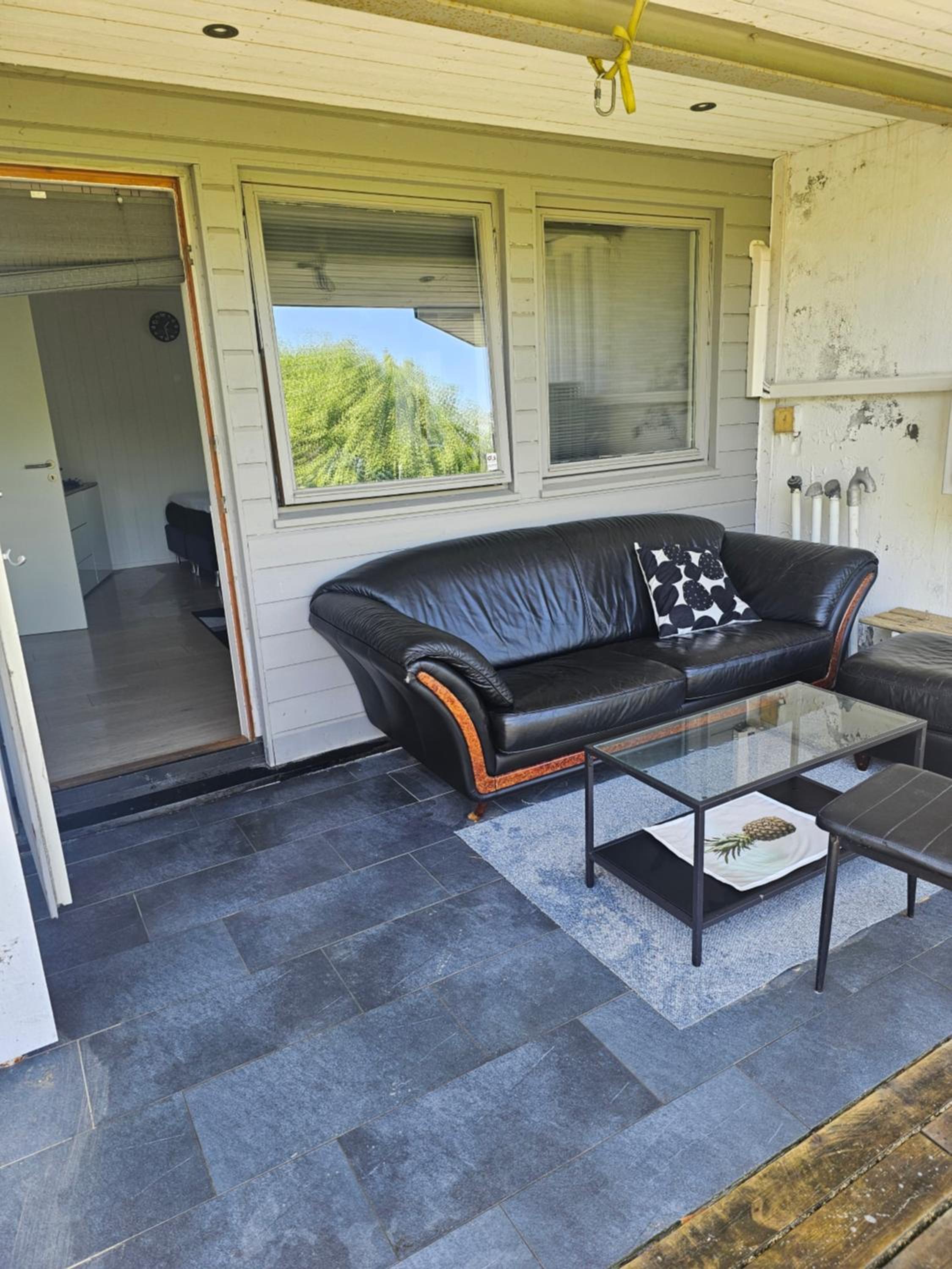 Montana Guest House. view 2