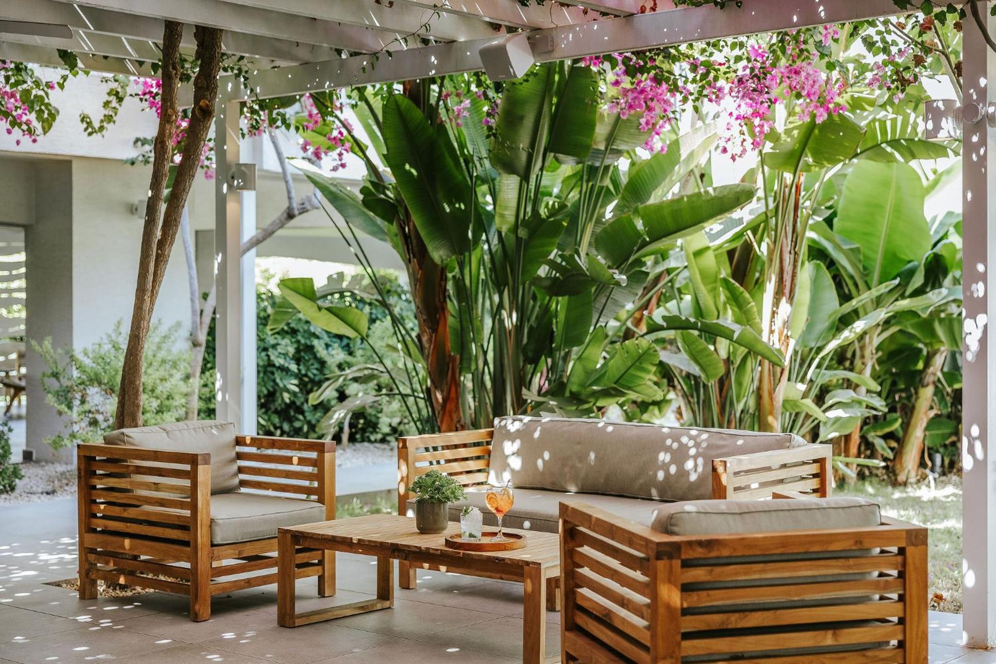 Nissi Park Hotel