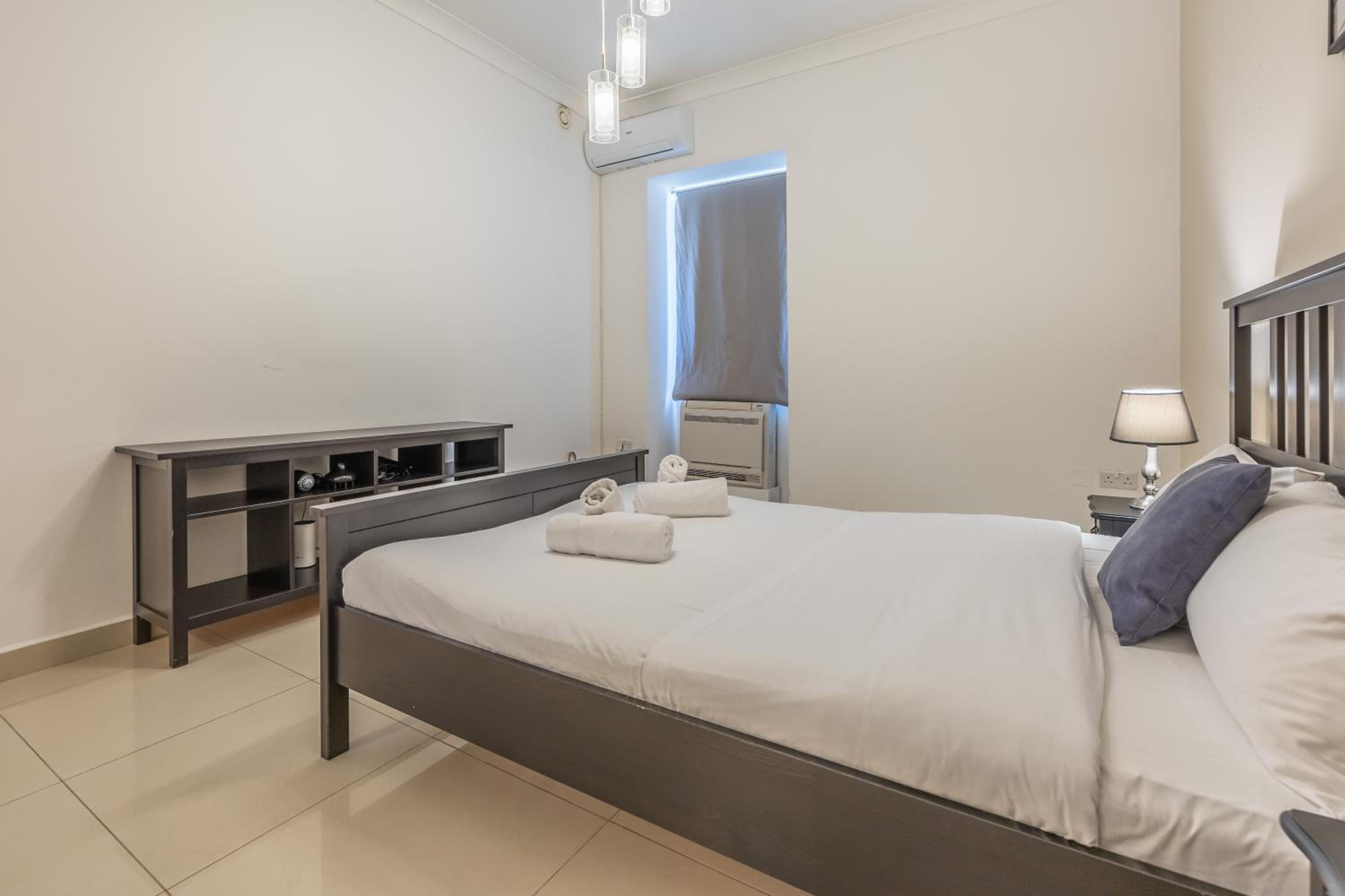 Hard to come by - modern & huge house in Sliema view 2