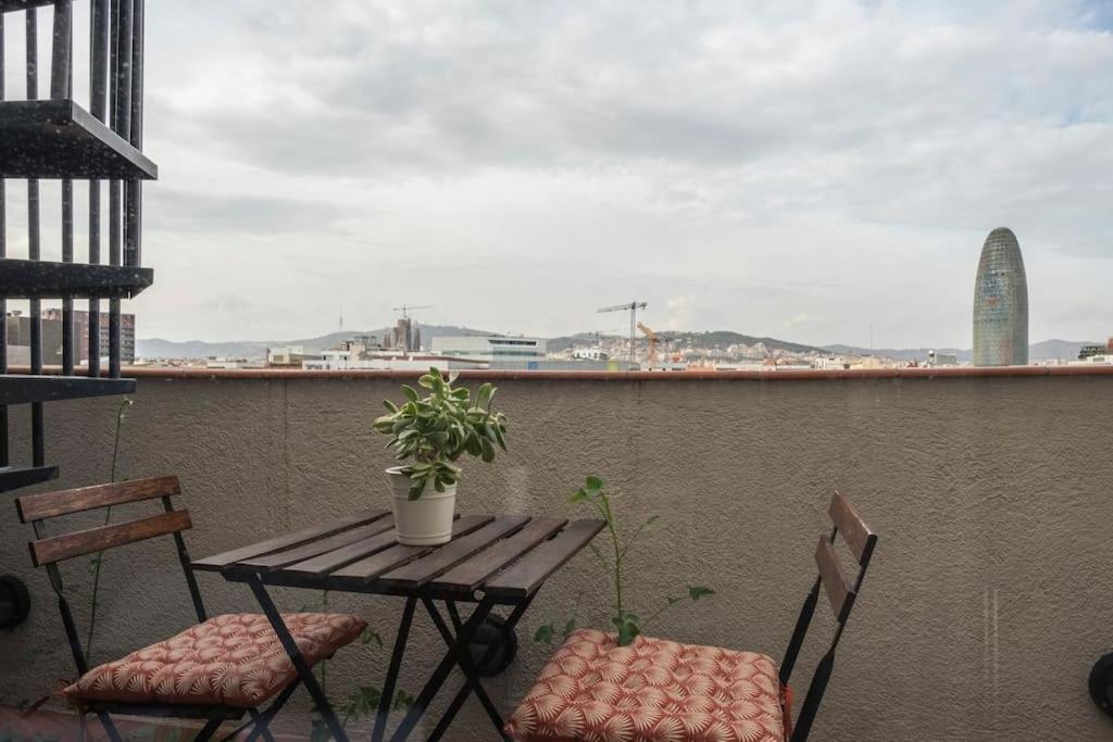 Cozy Penthouse Studio with Private Rooftop Terrace