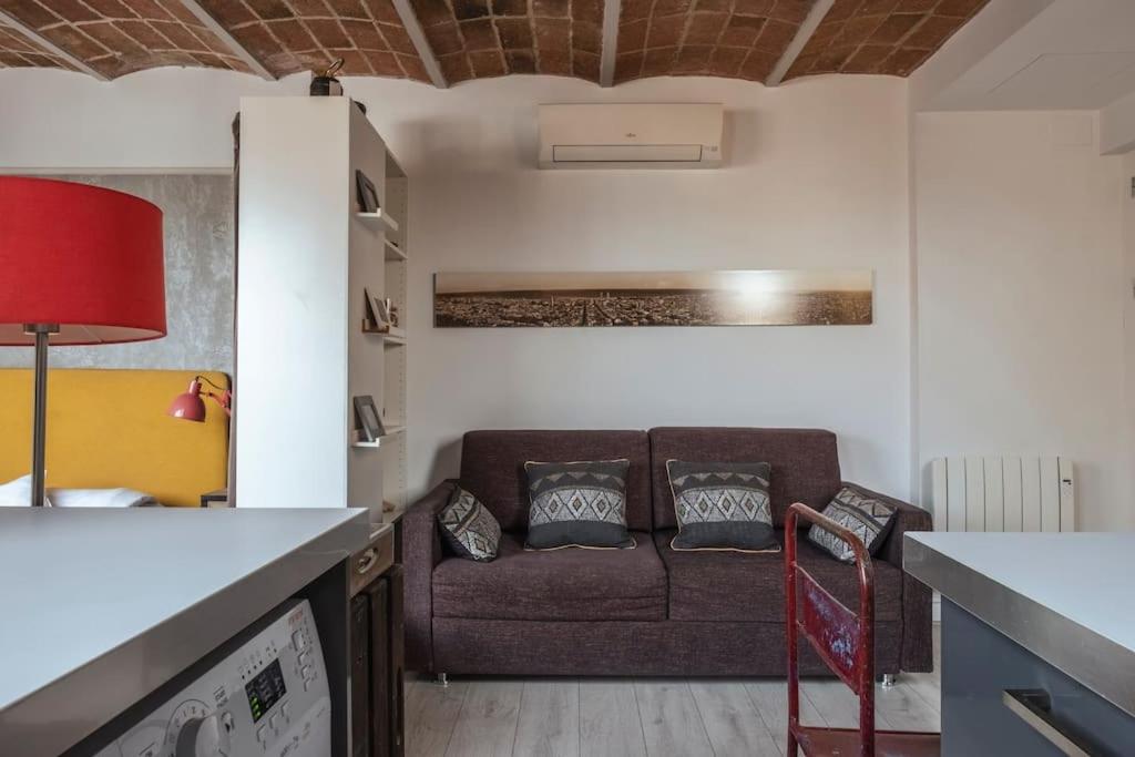 Cozy Penthouse Studio with Private Rooftop Terrace