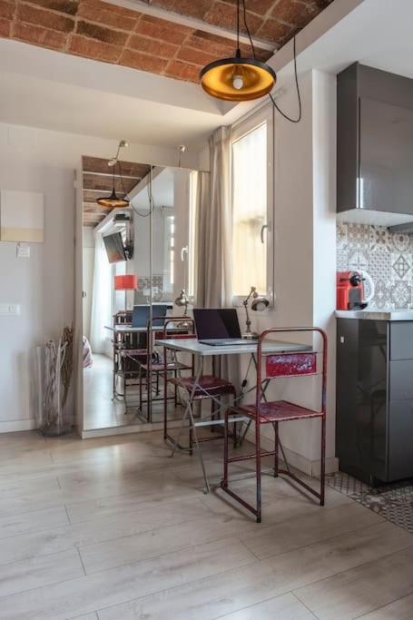 Cozy Penthouse Studio with Private Rooftop Terrace