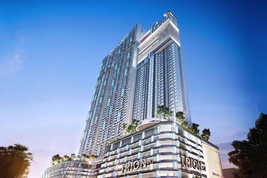 Luxury Studio Apartment with Balcony A5310St