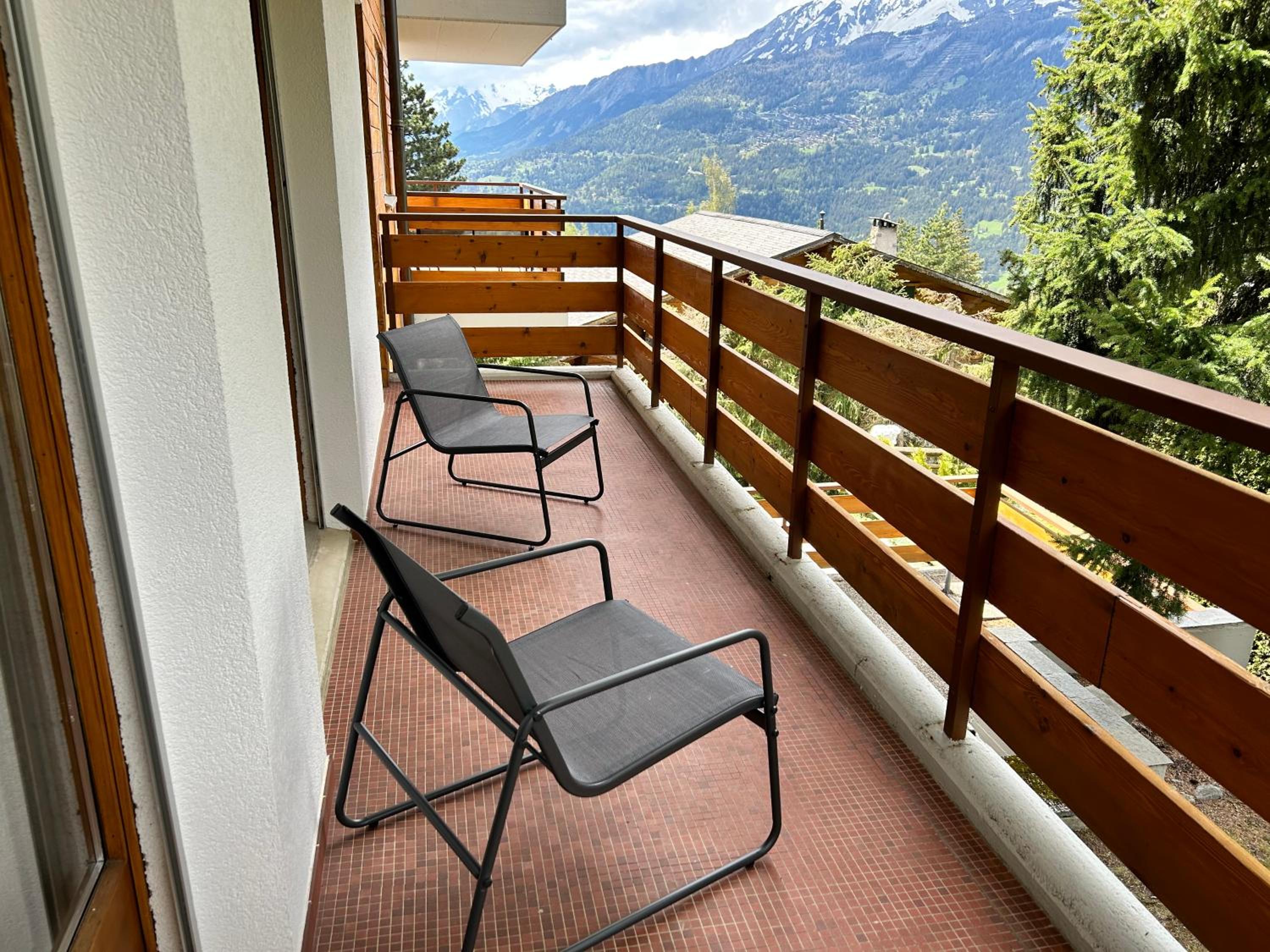 Peak-view Crans-Montana
