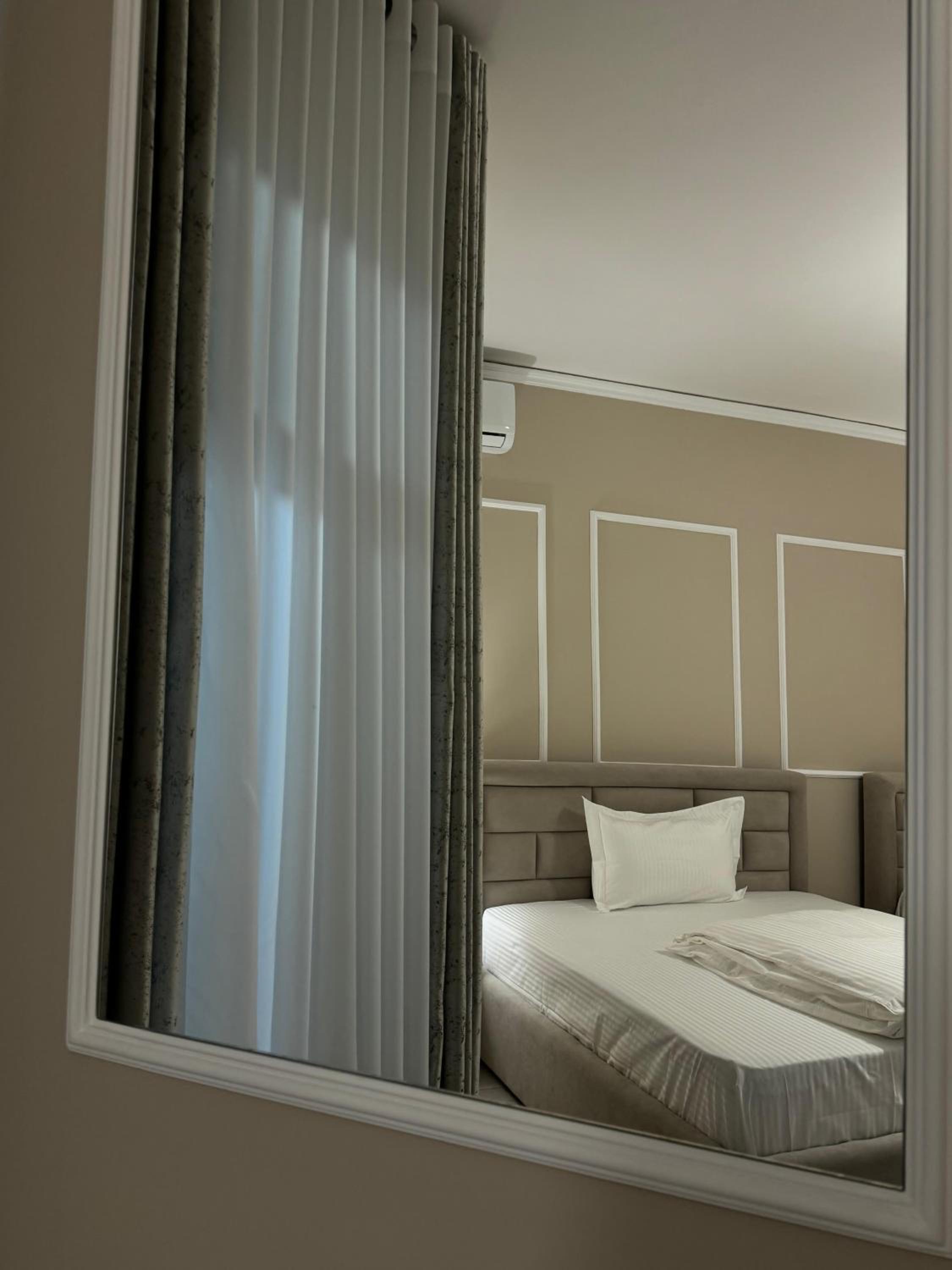 SUN TOWER LUXURY SUITE-VIEW FROM of TIRANA CENTER