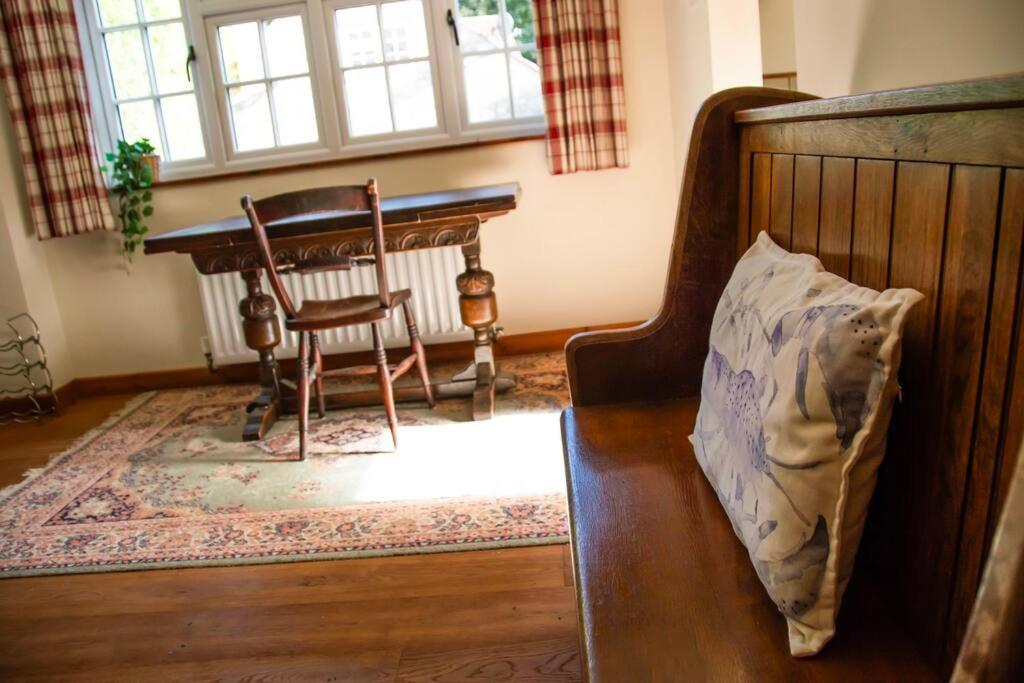 The Snug, Beautiful Country Retreat view 4