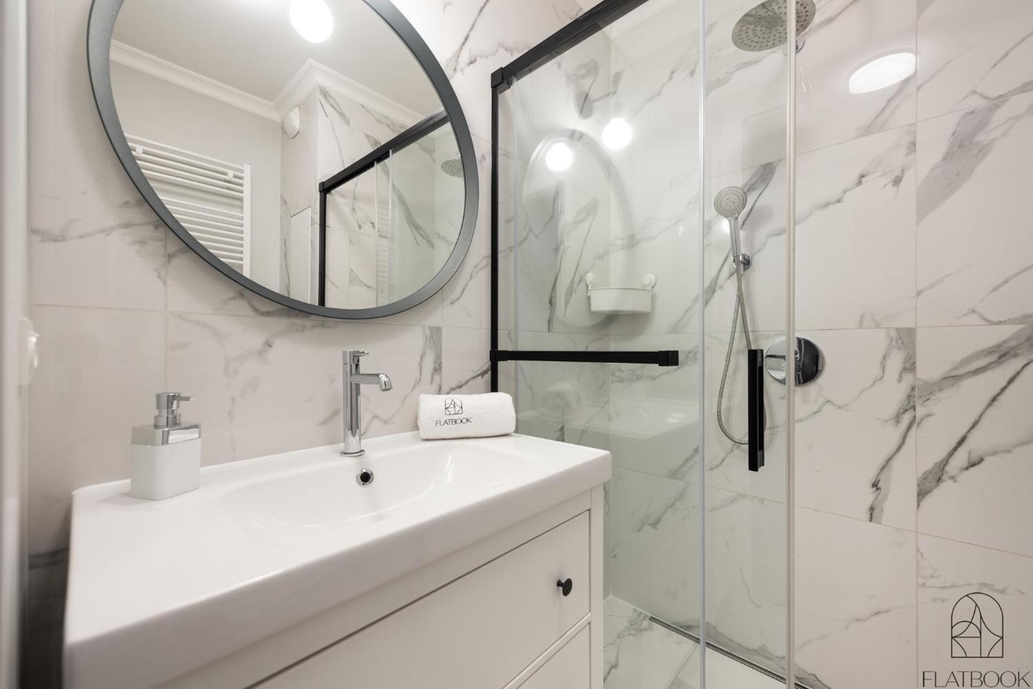 Flatbook - City Center Apartments