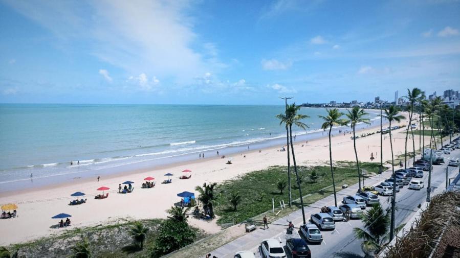 Apto Confort - Beira mar. (Super novo!)