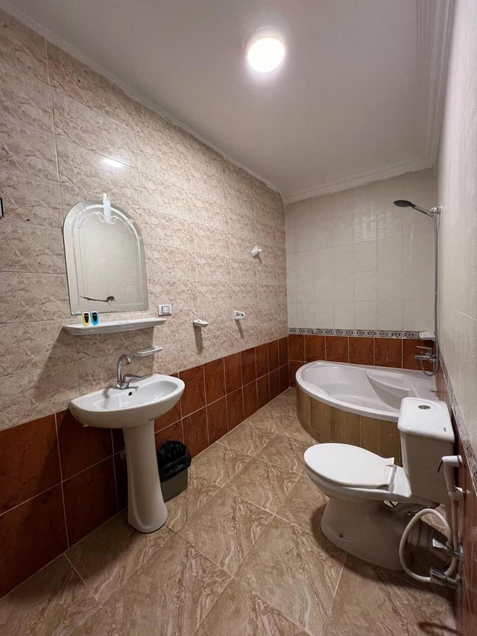 Beko pyramids inn